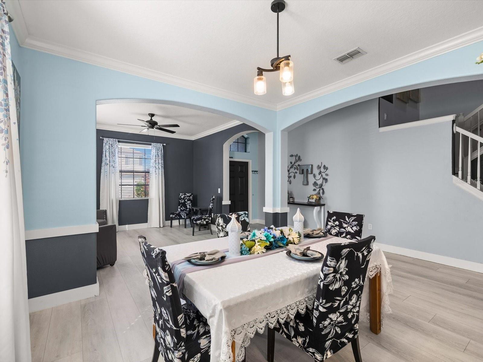11695 CRESTRIDGE LOOP
