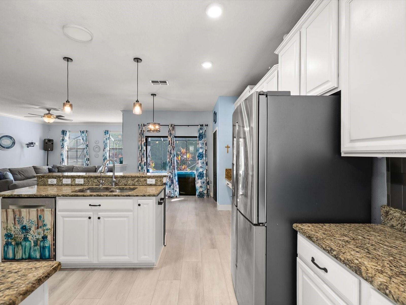 11695 CRESTRIDGE LOOP
