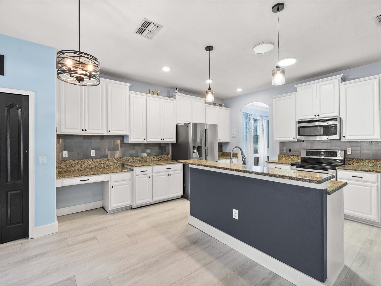 11695 CRESTRIDGE LOOP