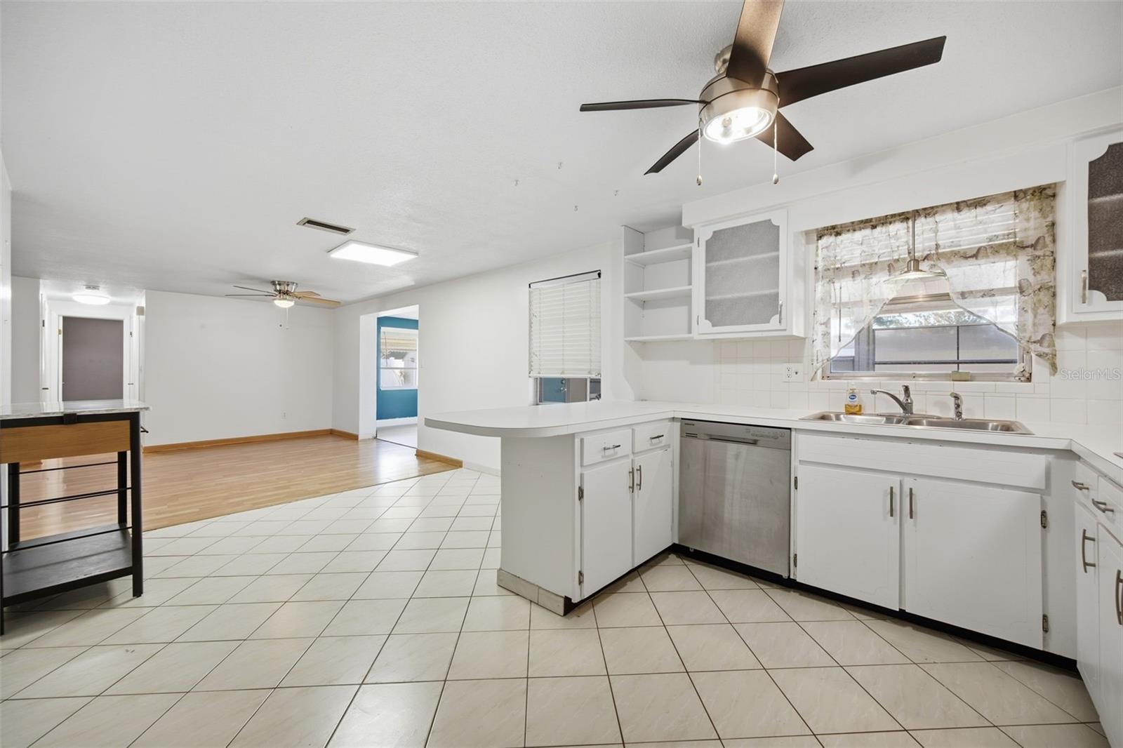 4030 CLUSTER DR