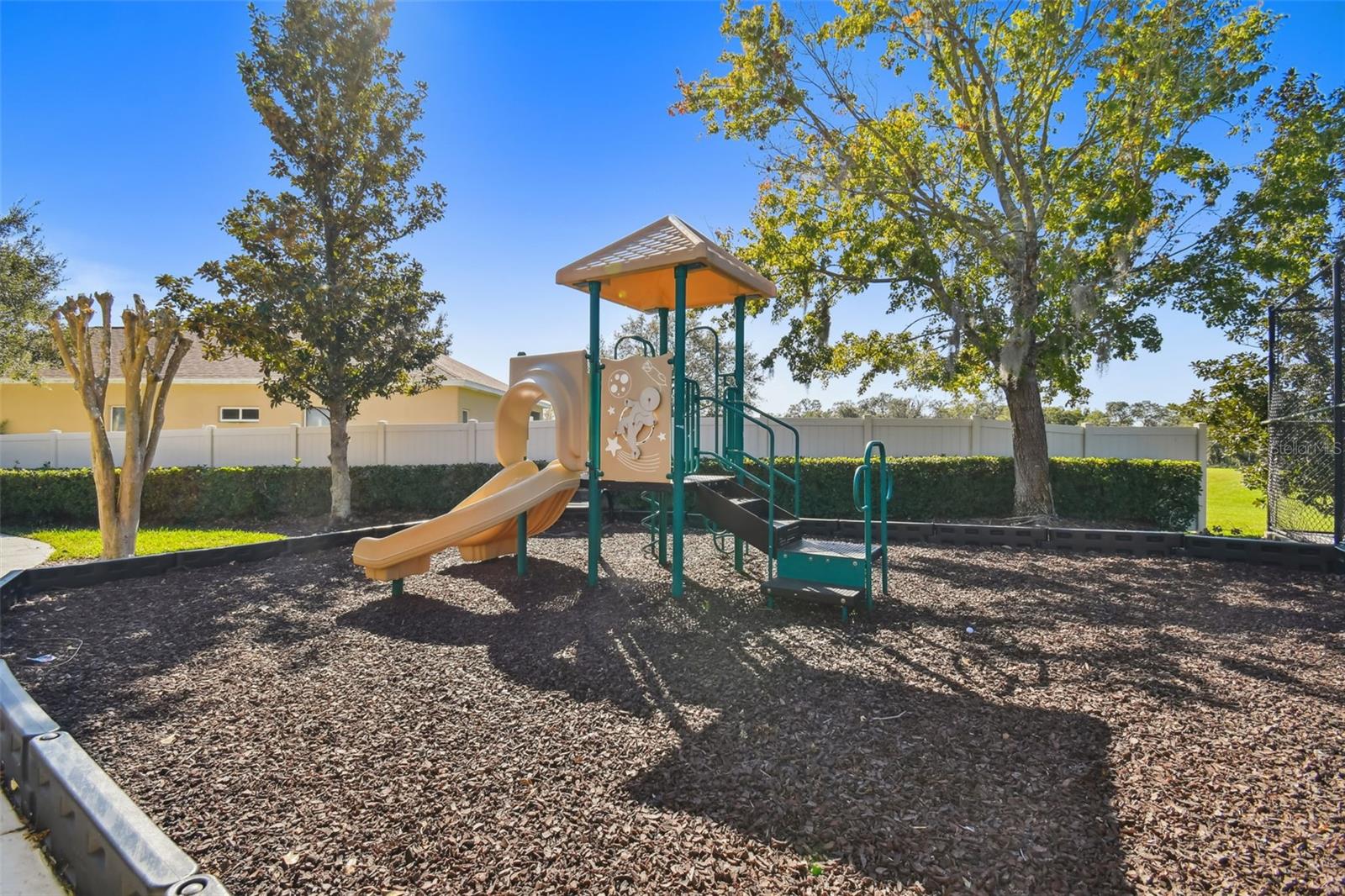 1519 BRILLIANT CUT WAY