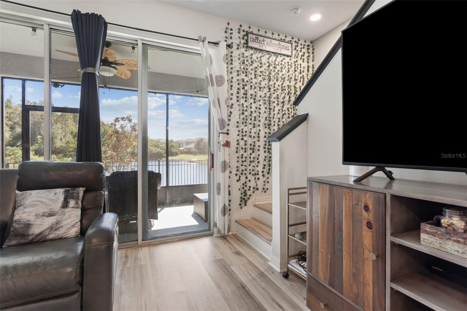 2838 SUNCOAST BLEND DR