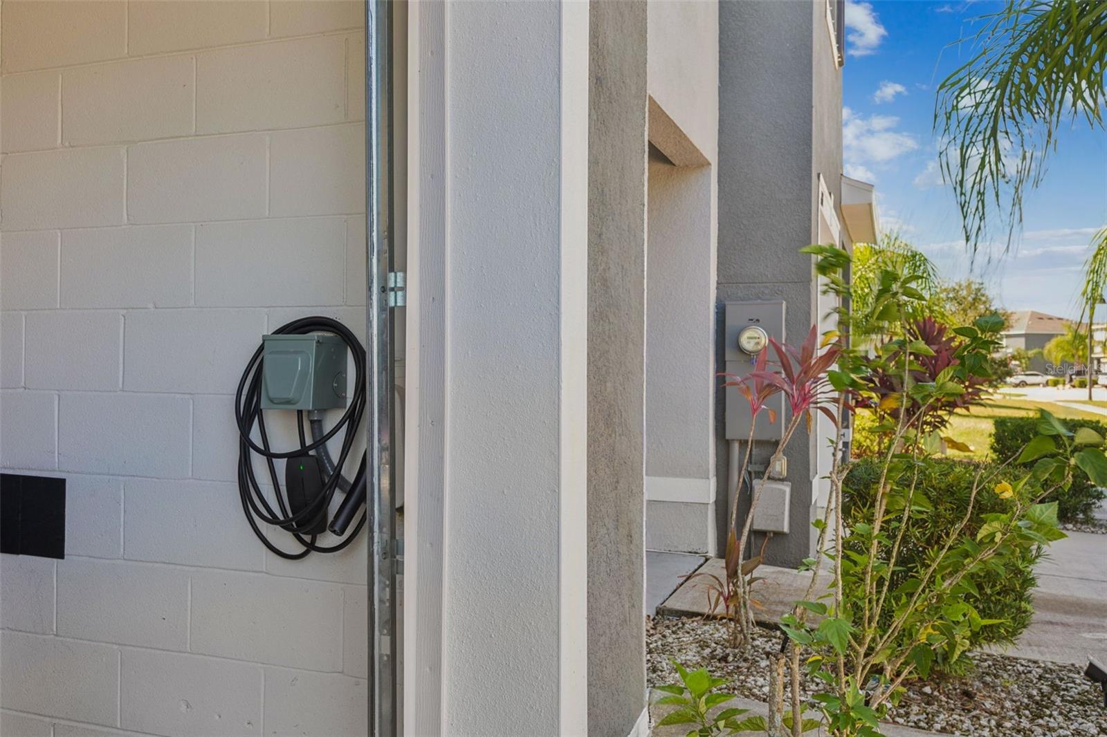 2838 SUNCOAST BLEND DR