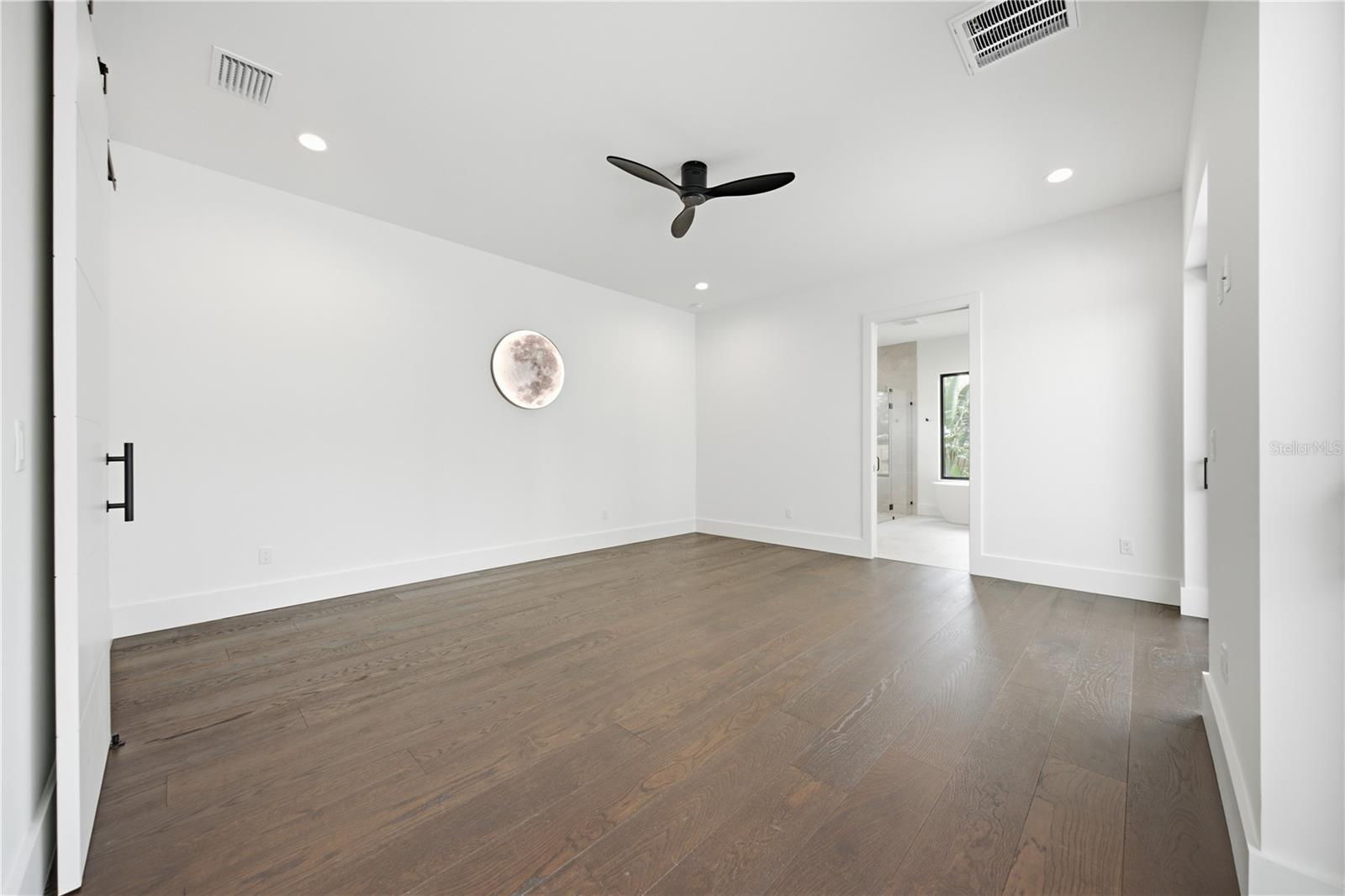 1009 W CORAL ST