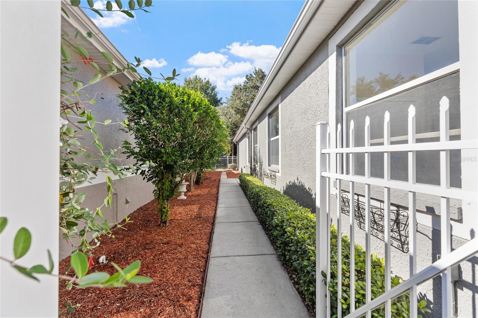8103 SANGUINELLI RD