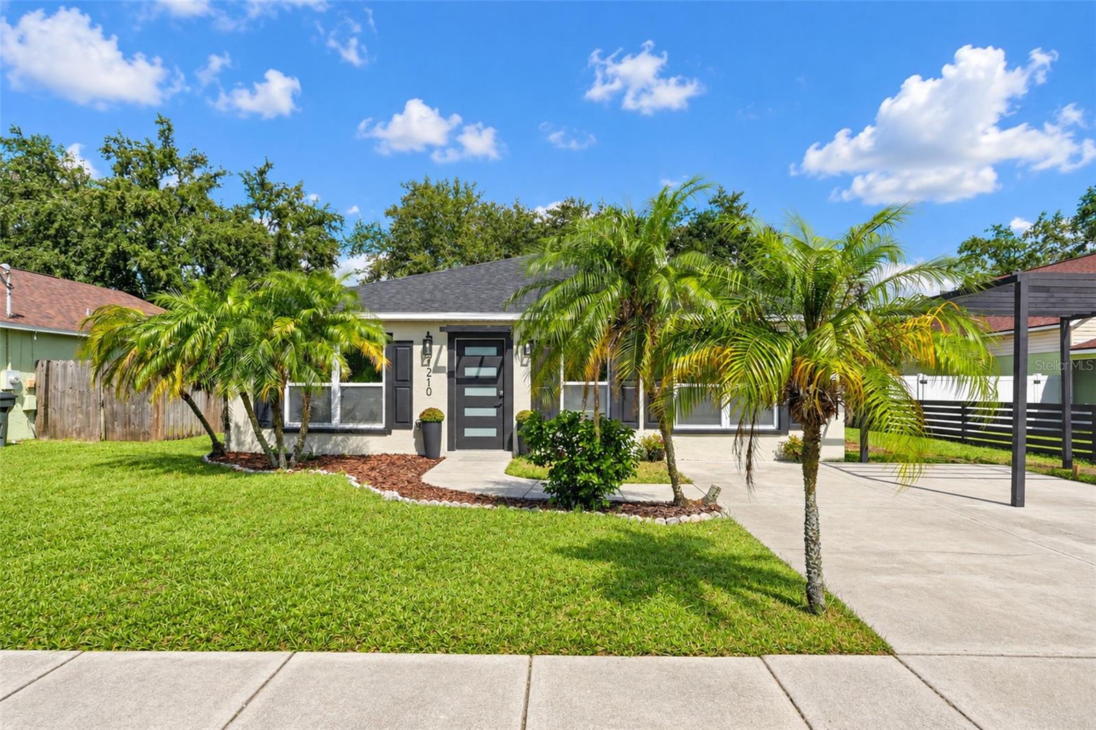 1210 CASA BONITA AVE