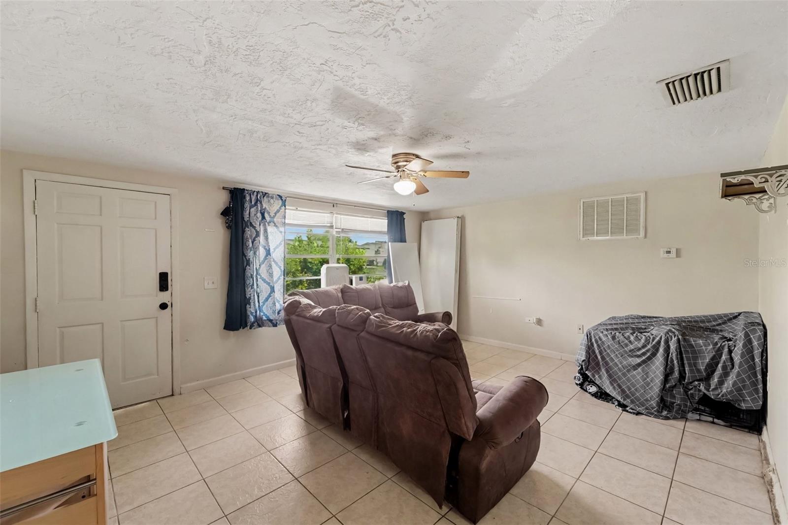 5145 MANOR DR
