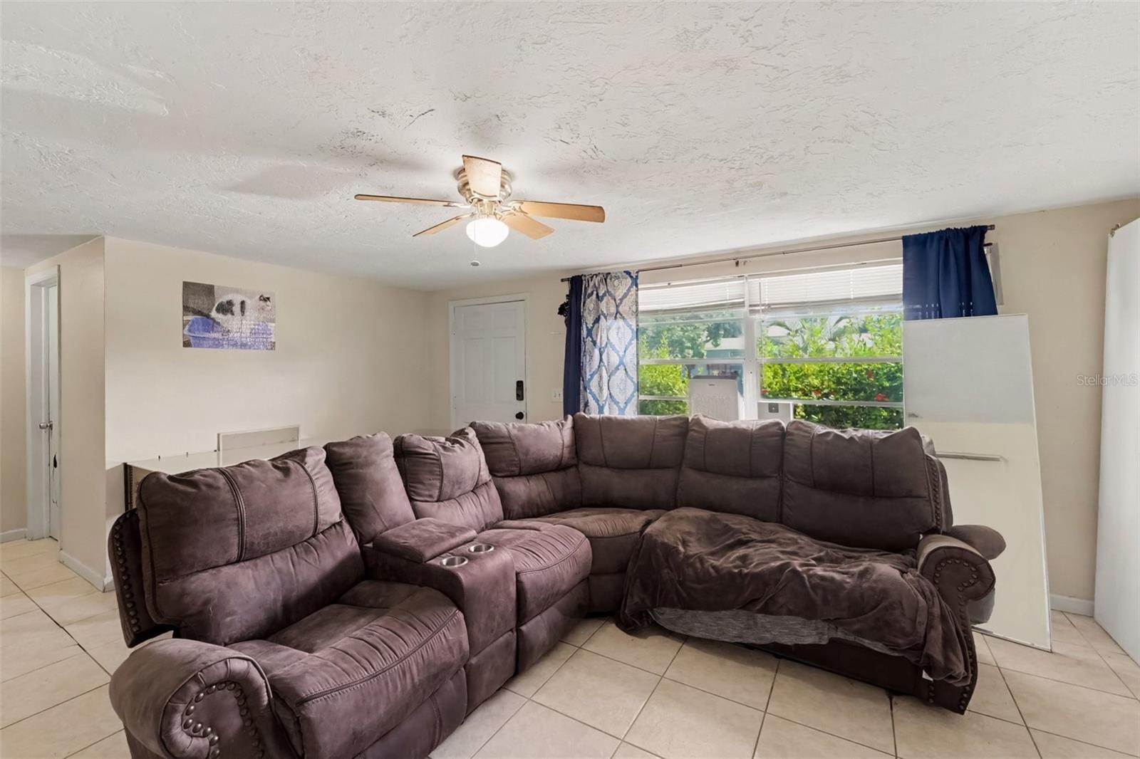 5145 MANOR DR
