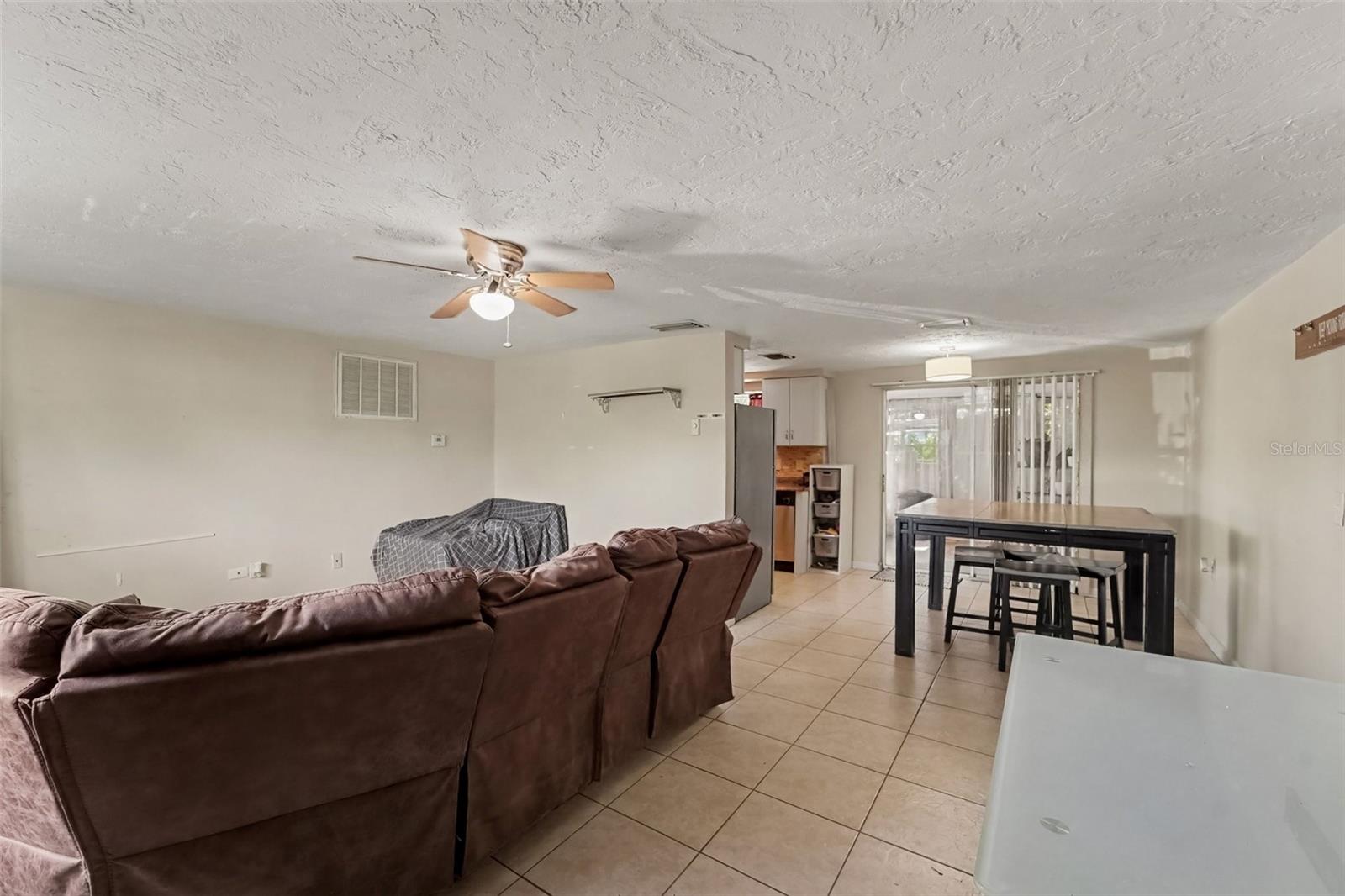 5145 MANOR DR