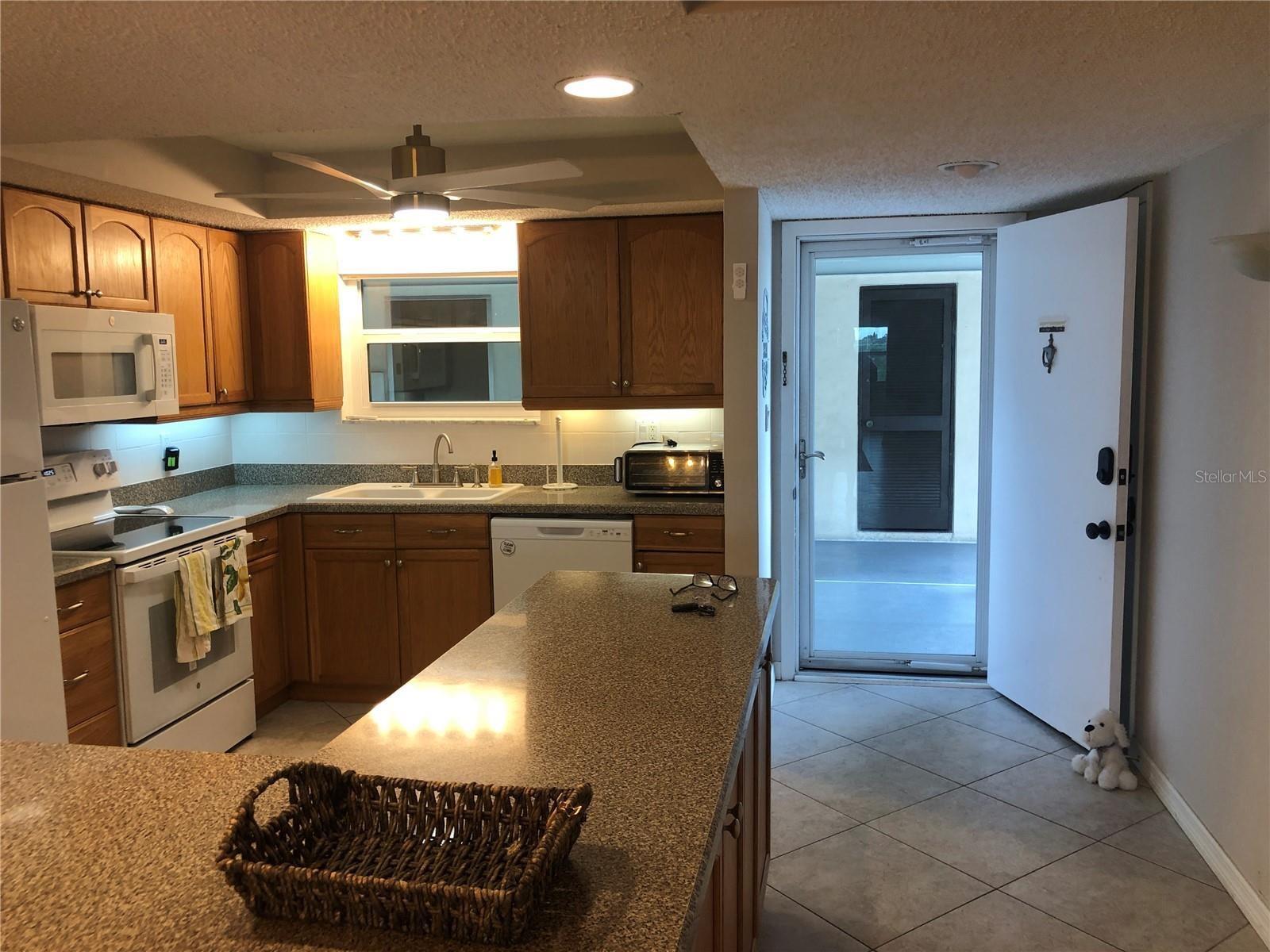 4660 MARINE PKWY #304