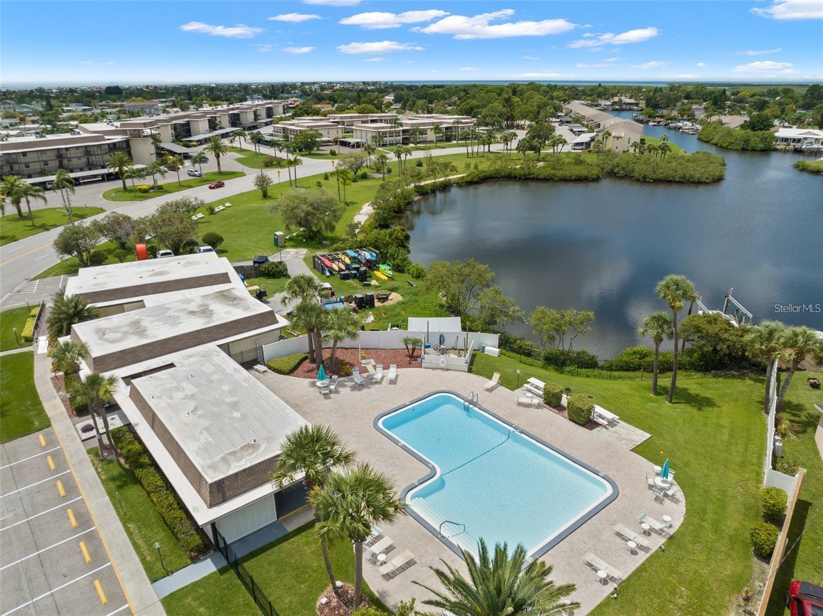 4660 MARINE PKWY #304
