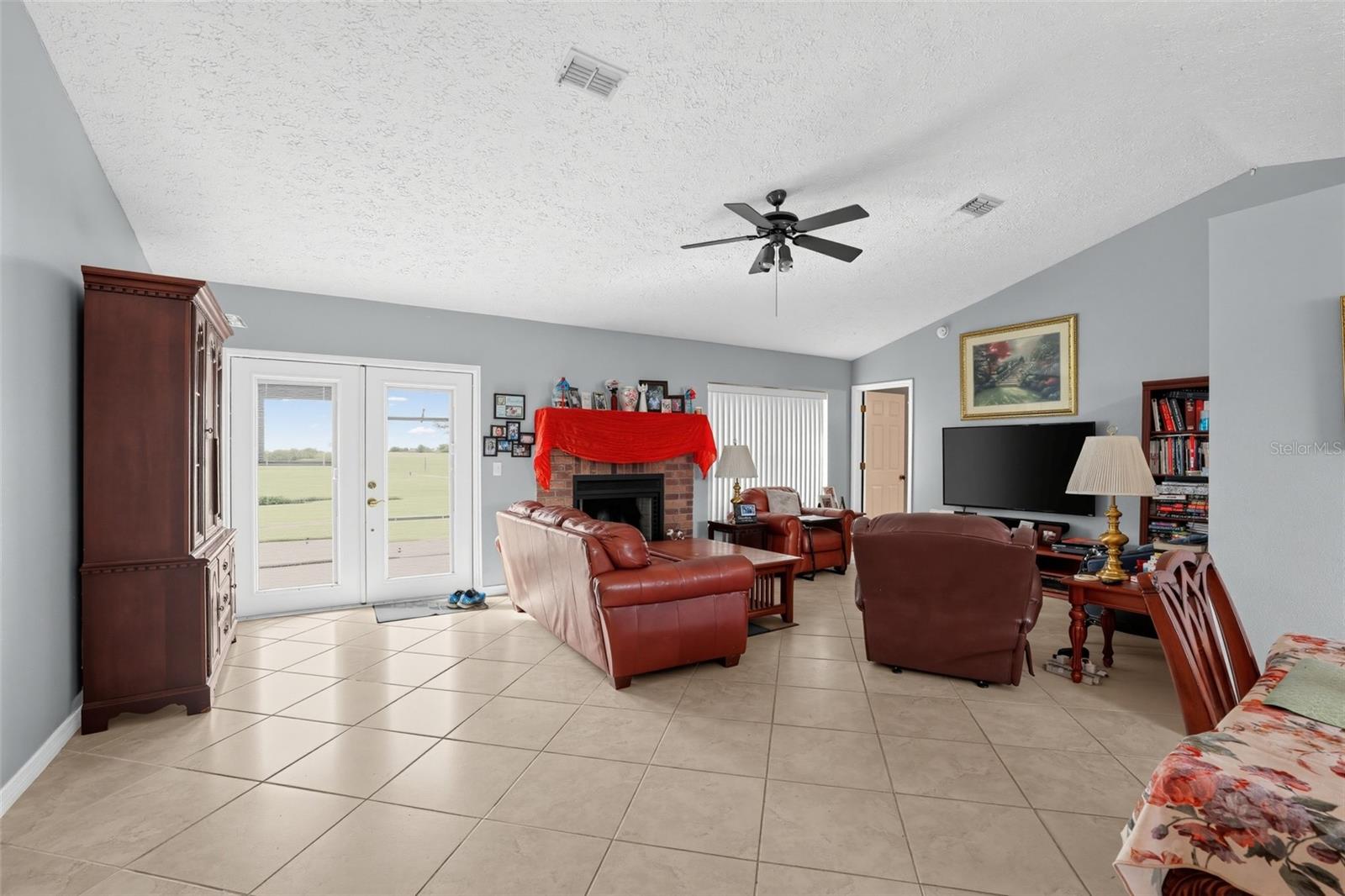 1805 LAKEWIND DR