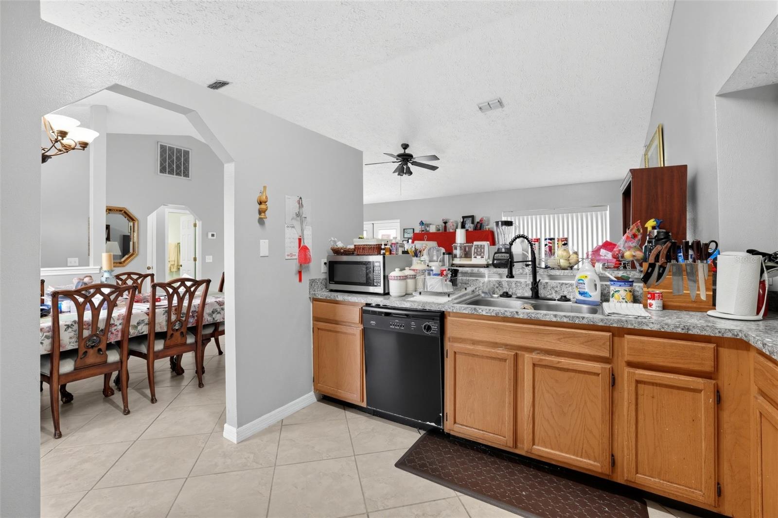 1805 LAKEWIND DR
