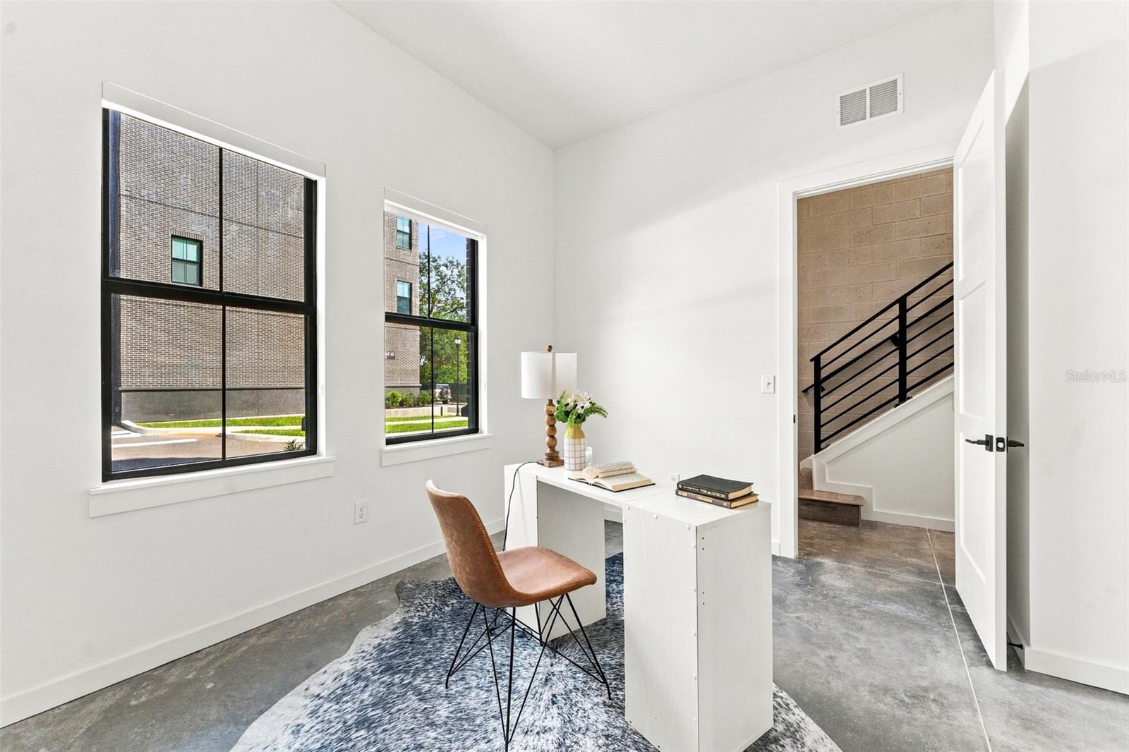 1218 E KAY ST #27