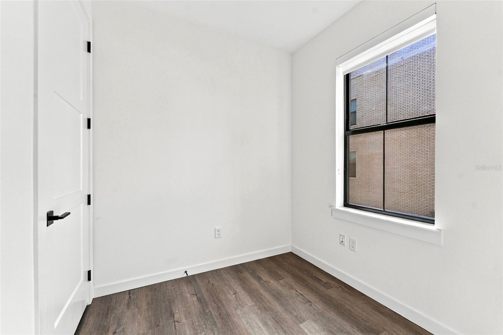 1218 E KAY ST #27