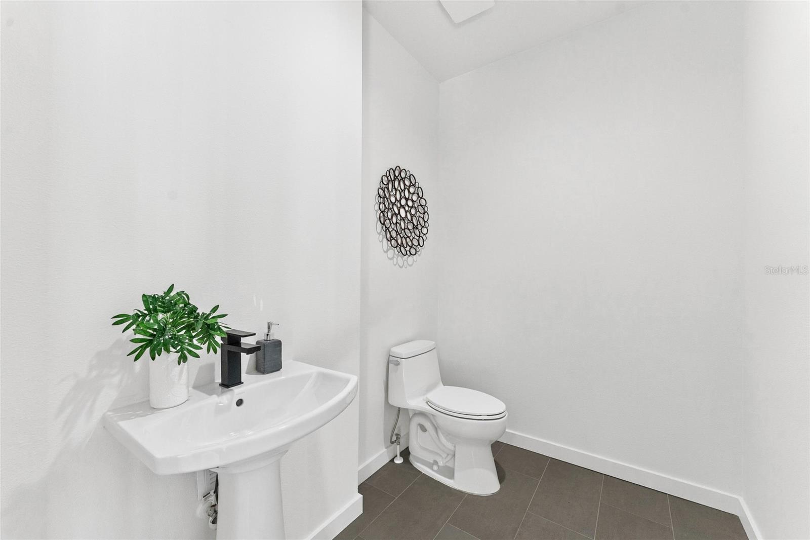 1218 E KAY ST #27