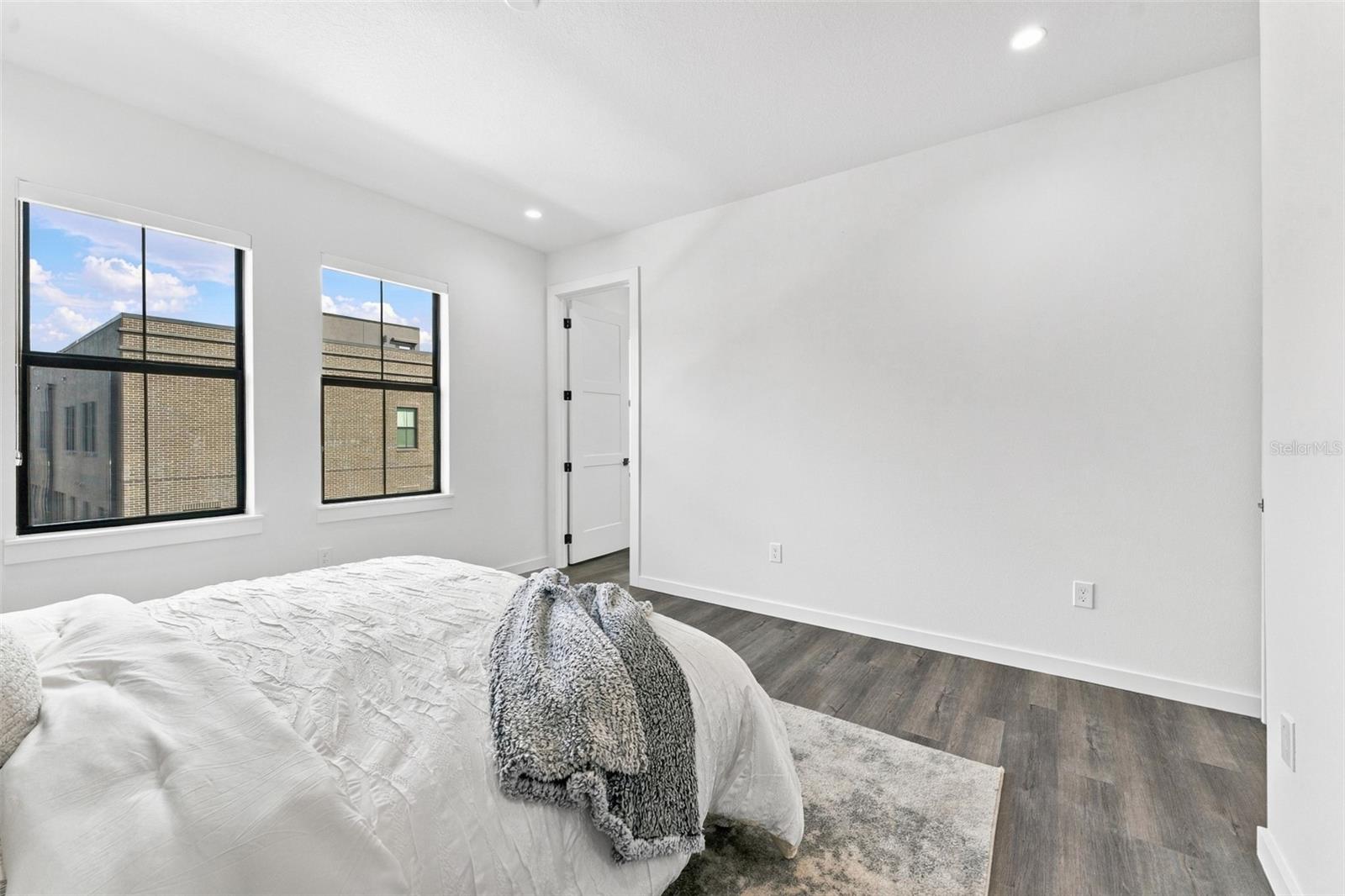 1218 E KAY ST #27