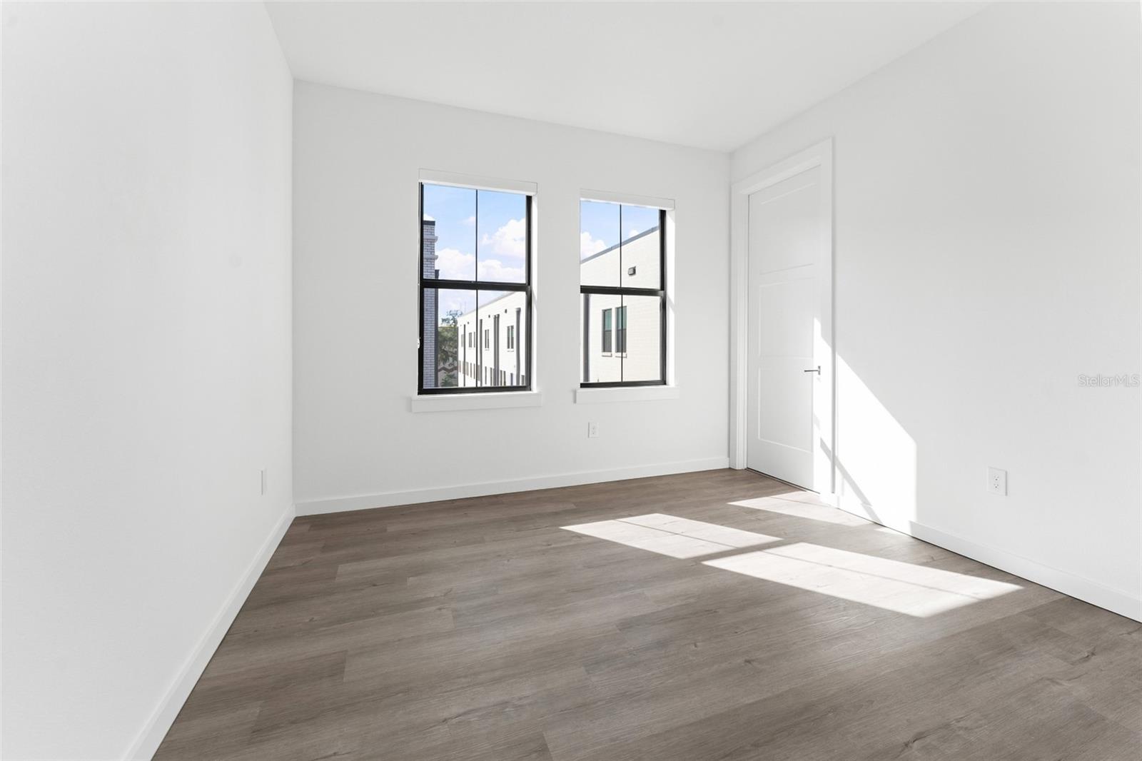 1218 E KAY ST #27