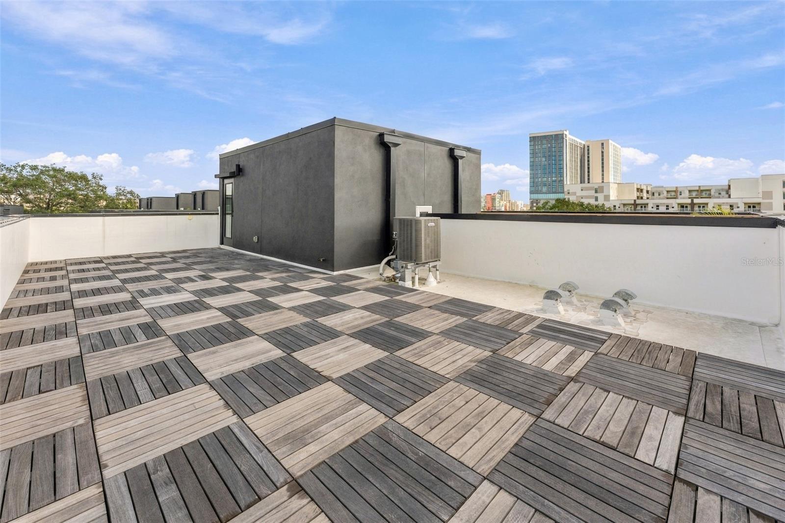 1218 E KAY ST #27