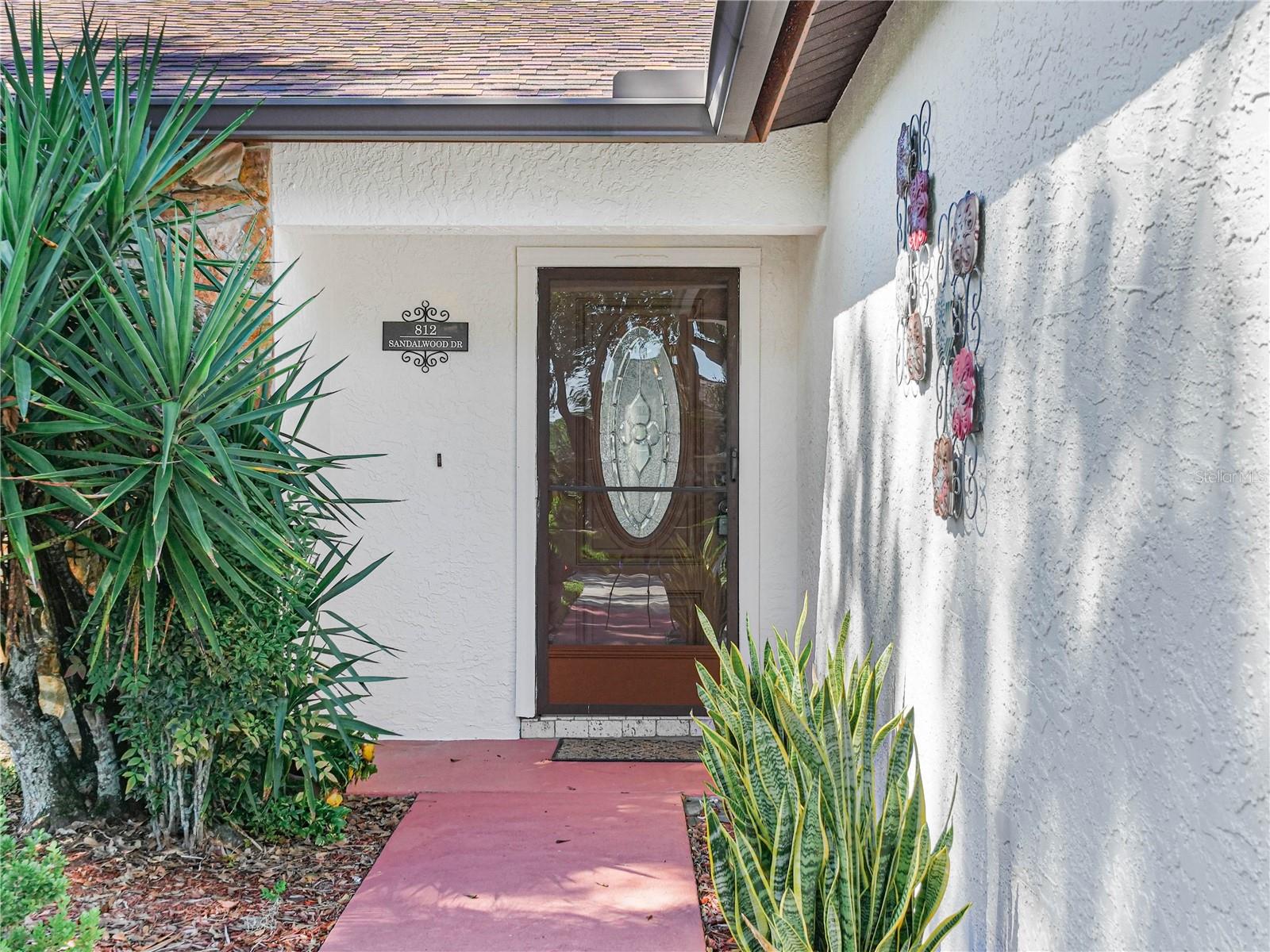812 SANDALWOOD DR