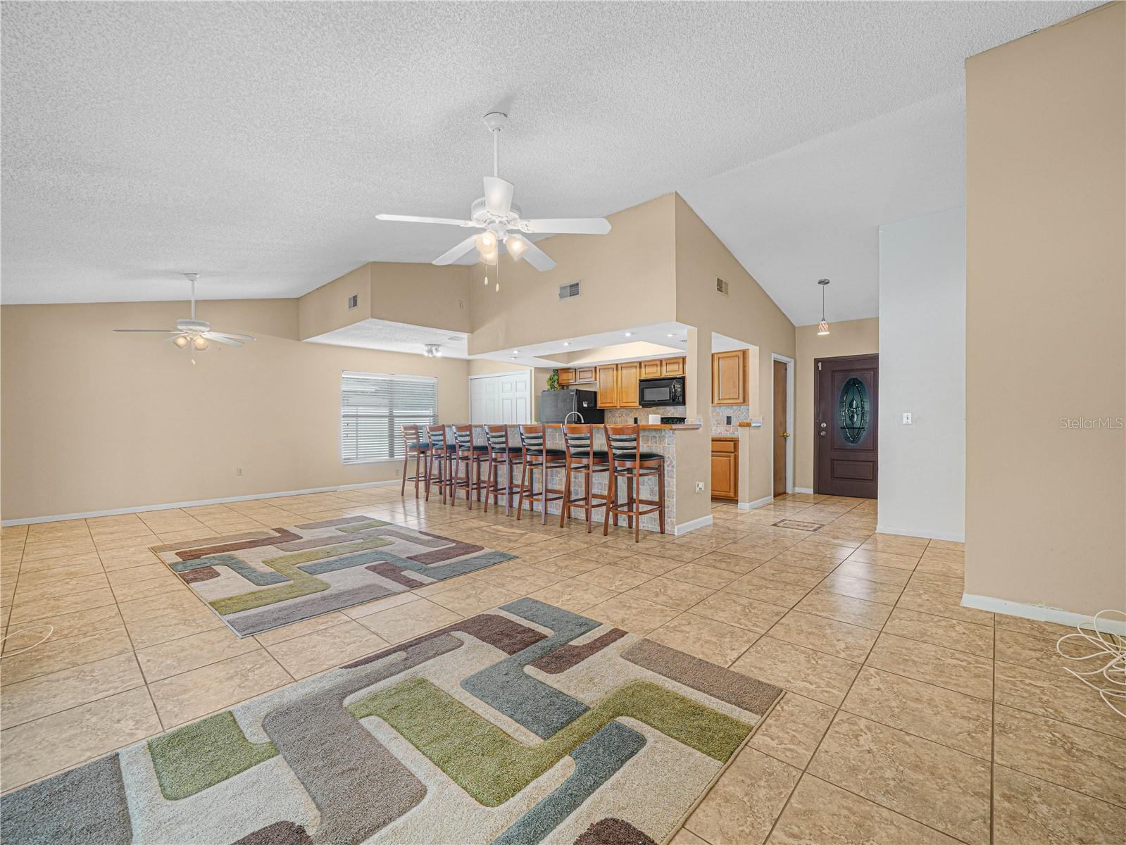 812 SANDALWOOD DR