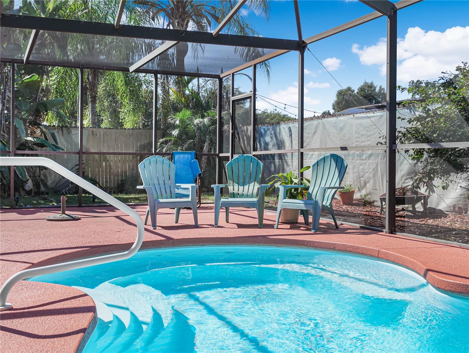 812 SANDALWOOD DR