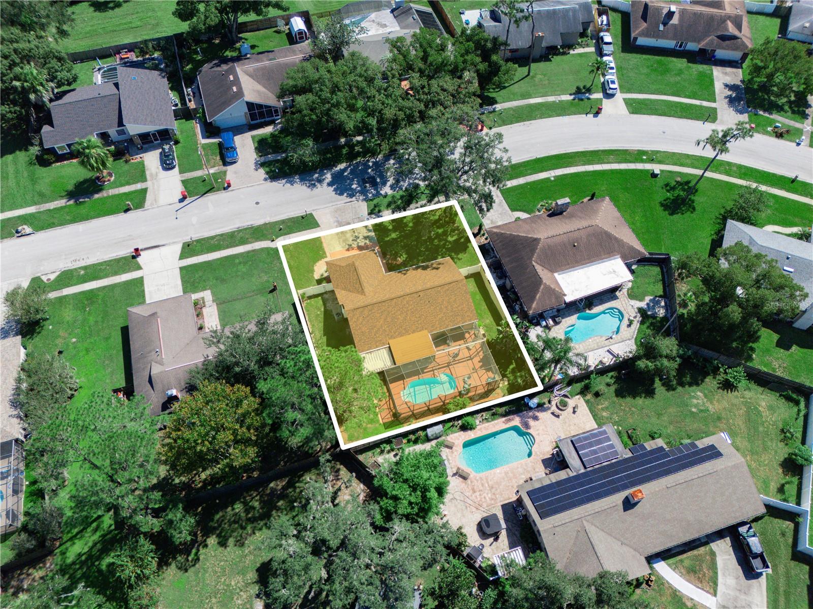 812 SANDALWOOD DR