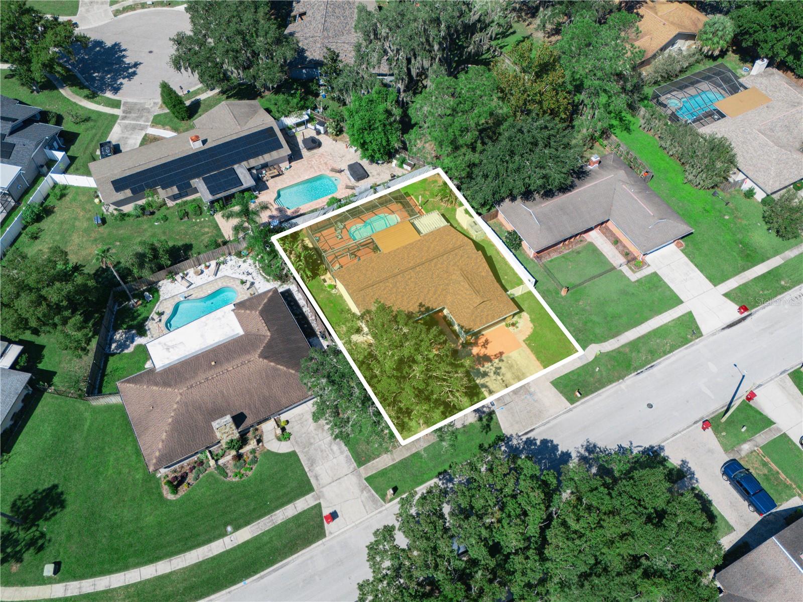 812 SANDALWOOD DR