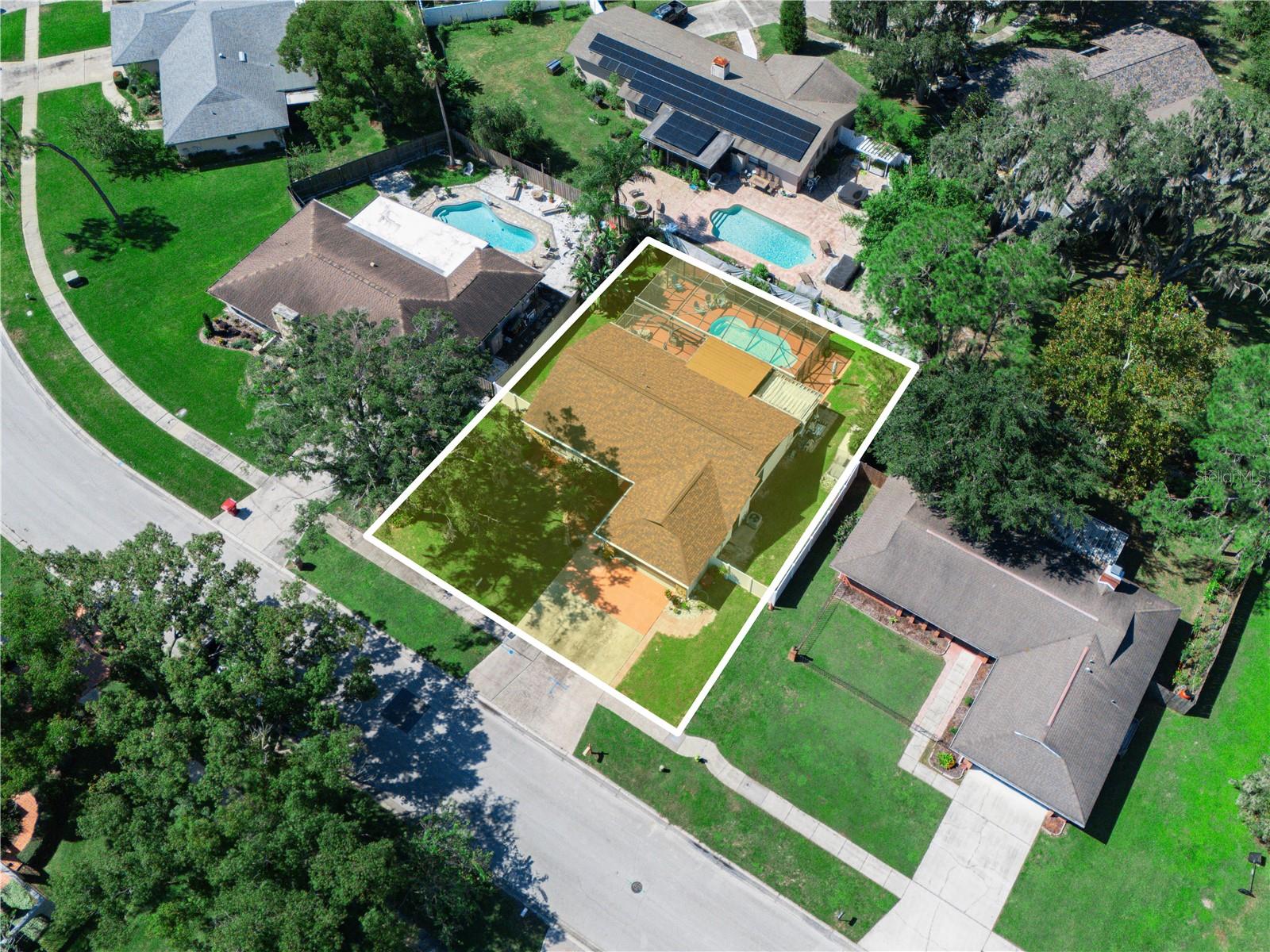 812 SANDALWOOD DR