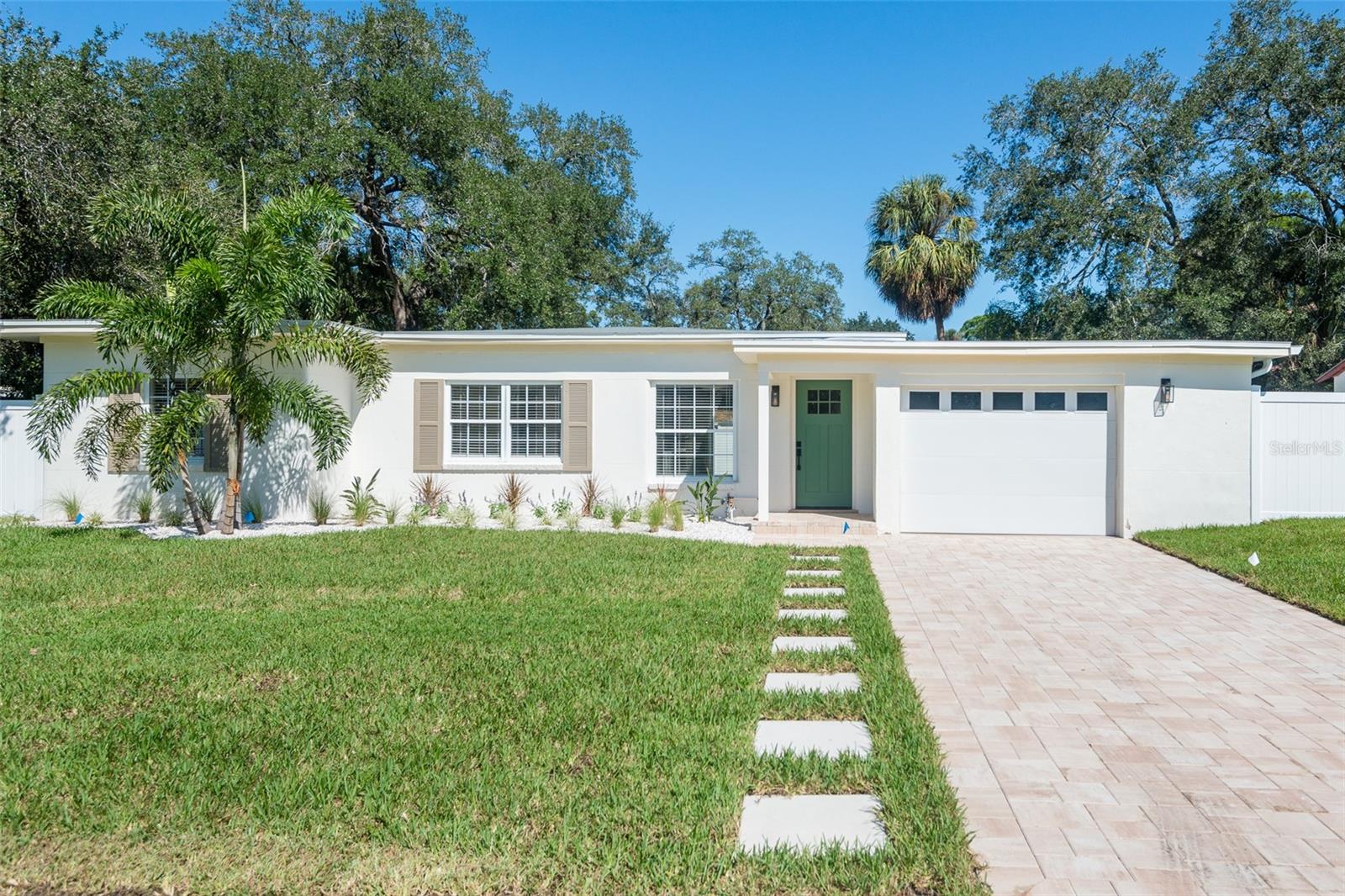 4711 W EL PRADO BLVD