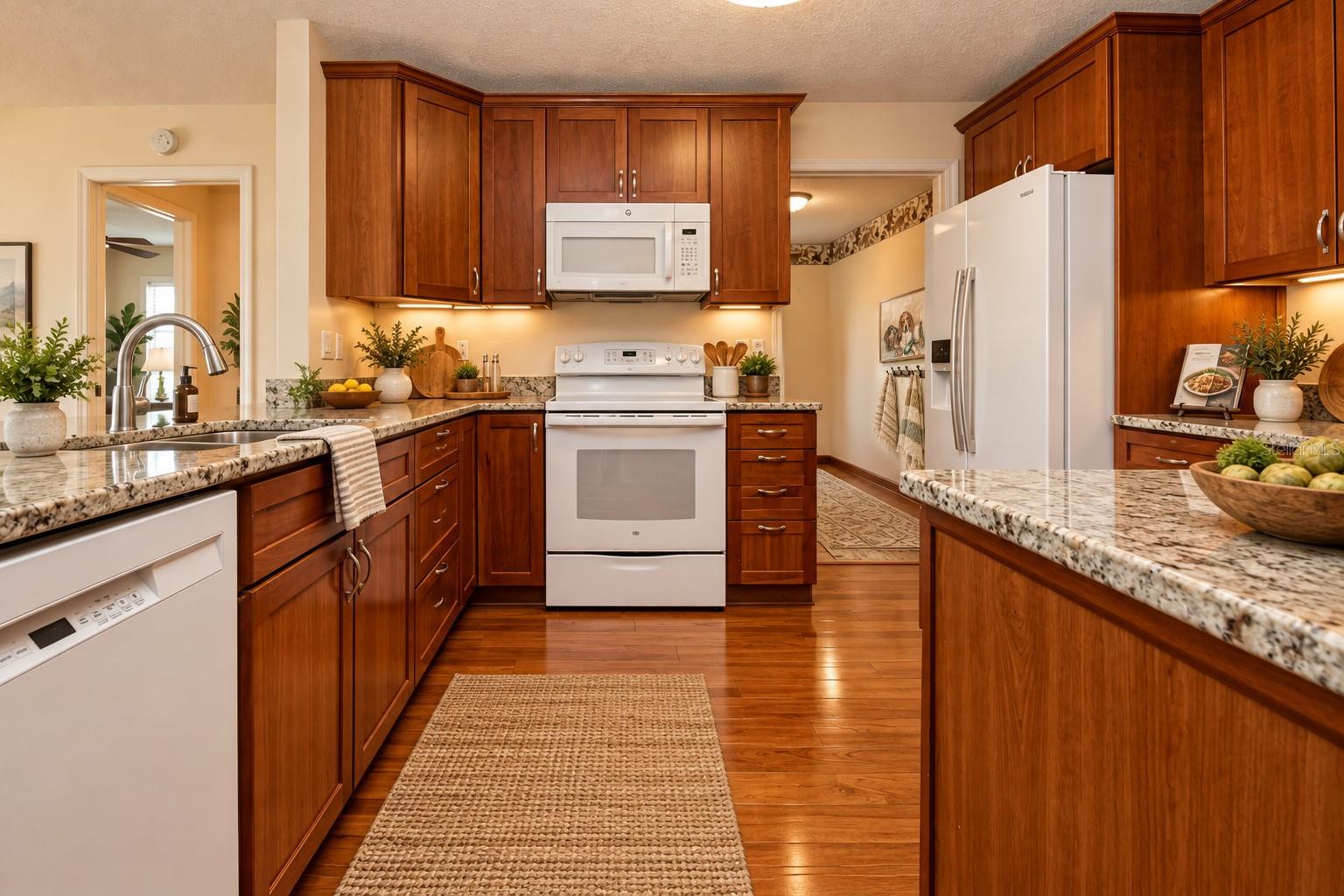 2108 MEADOWLARK LN