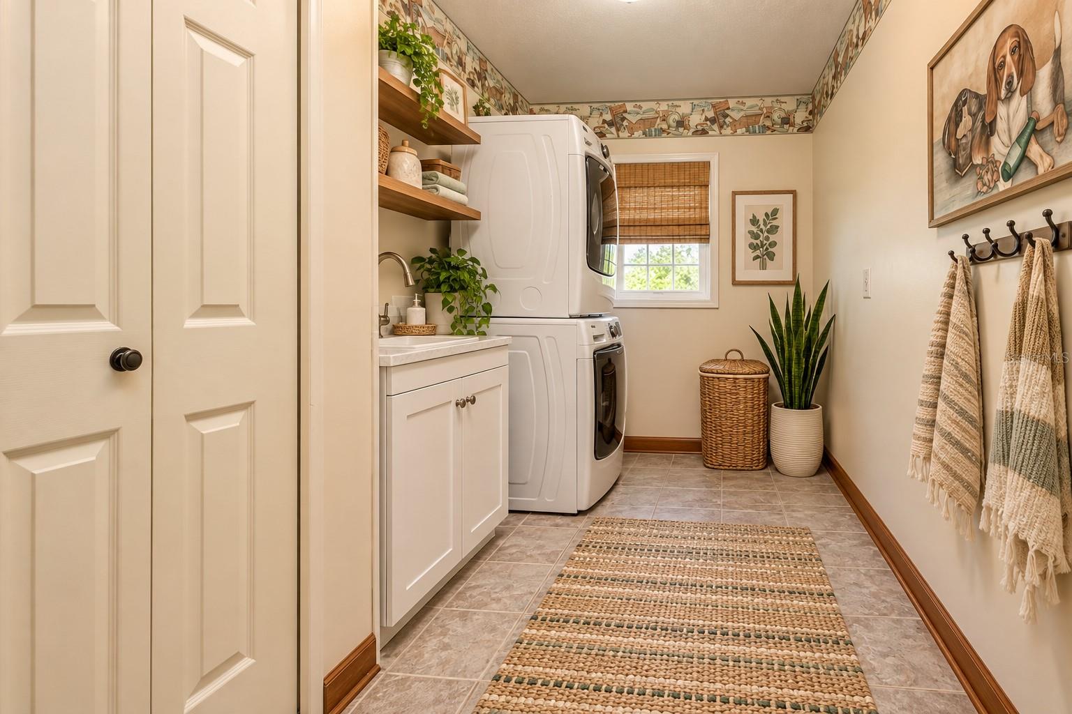 2108 MEADOWLARK LN