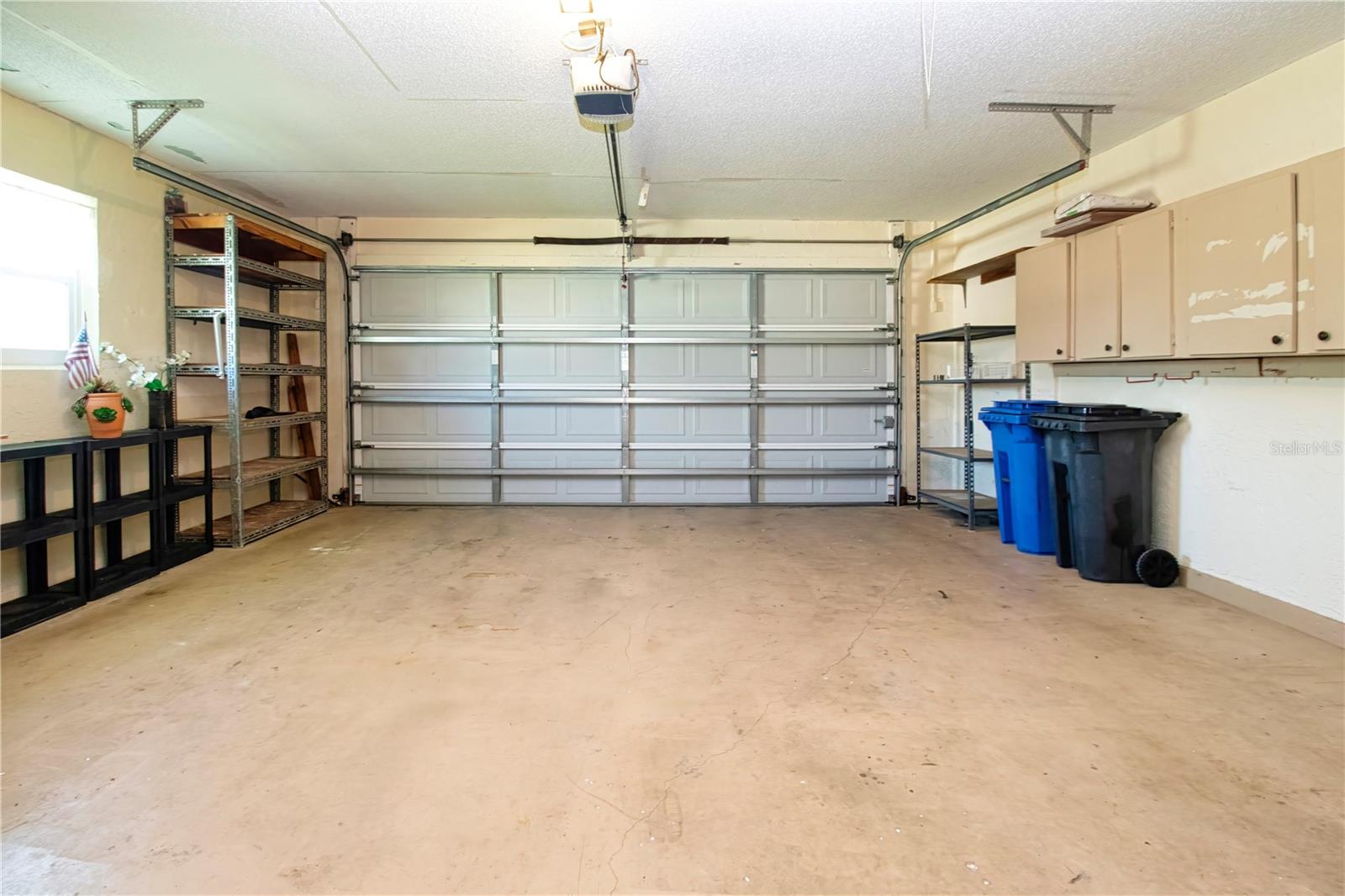 2108 MEADOWLARK LN