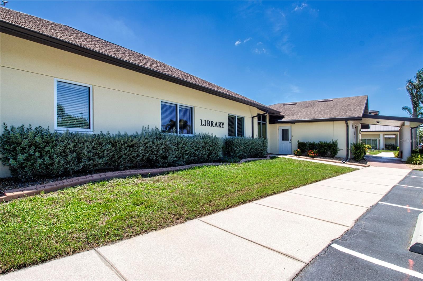 2108 MEADOWLARK LN