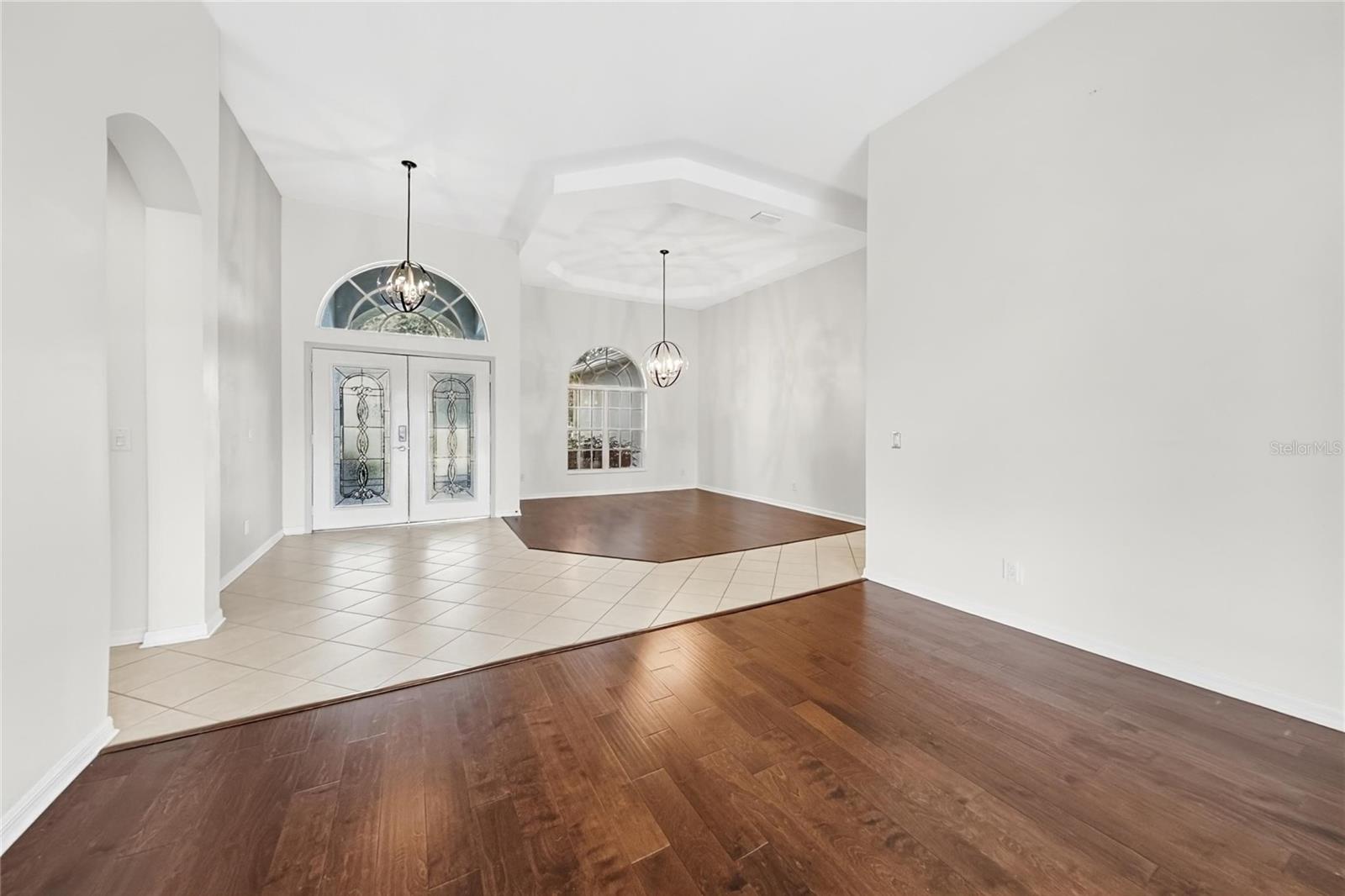 219 RONJA LN