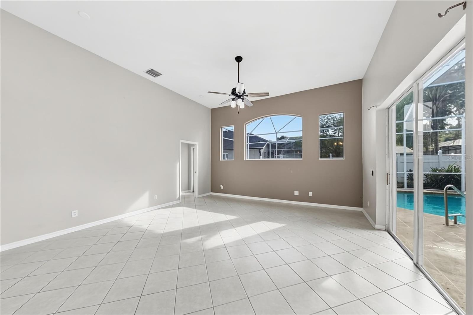 219 RONJA LN