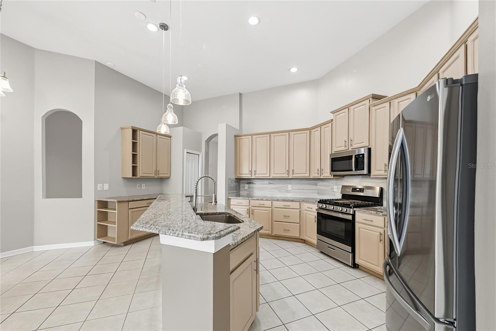 219 RONJA LN