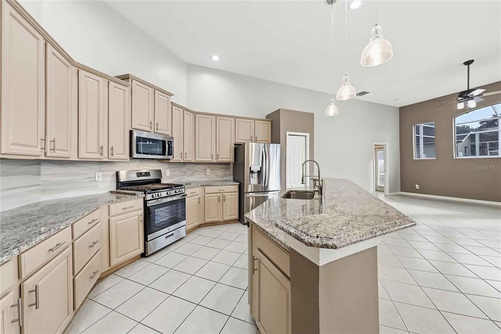 219 RONJA LN