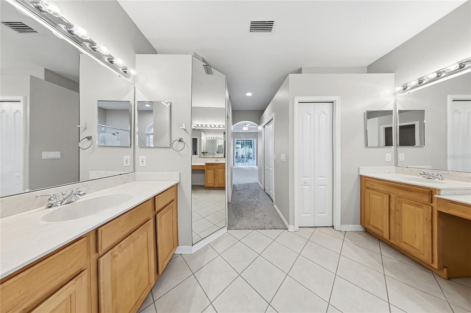 219 RONJA LN