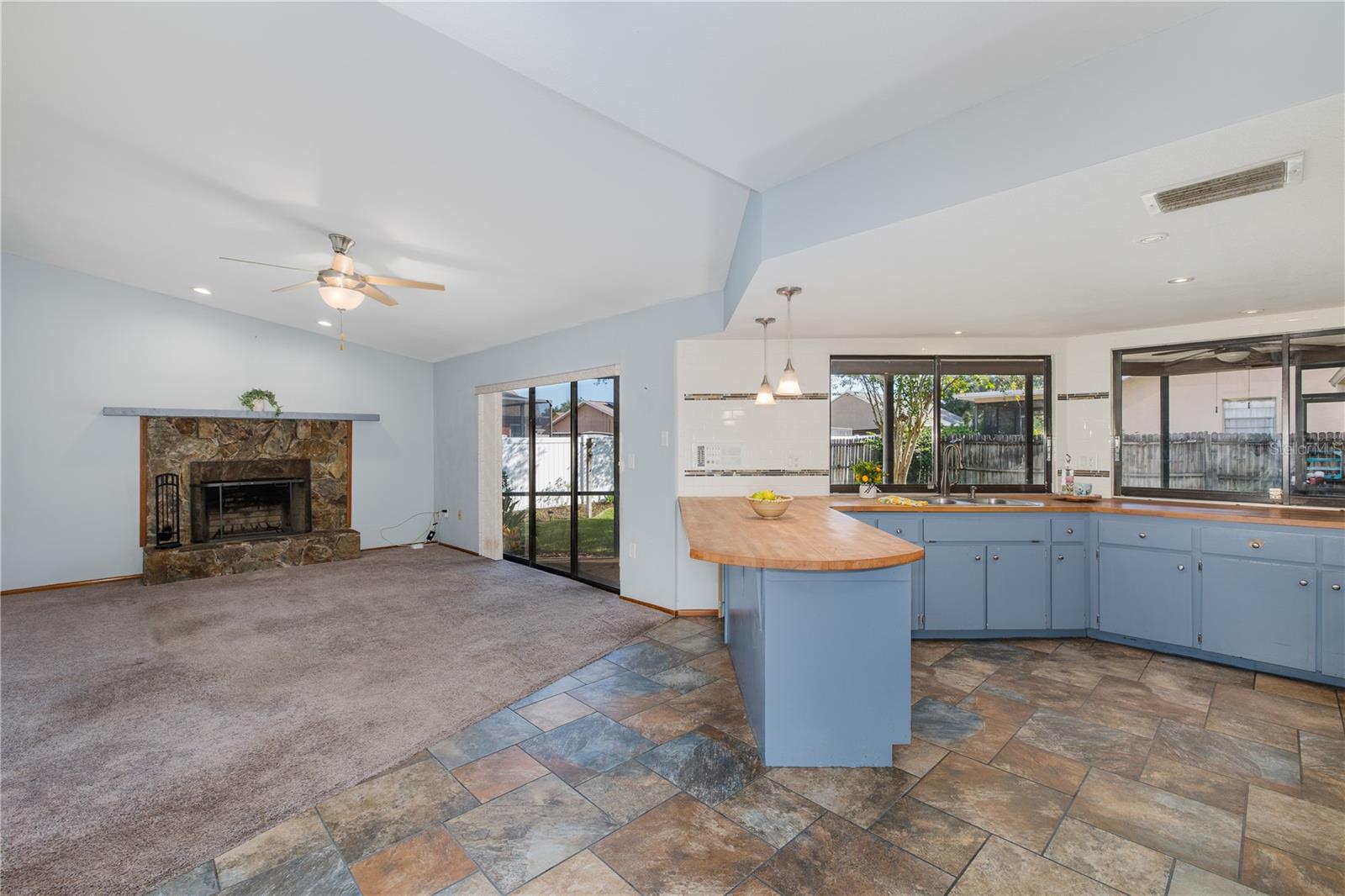 10235 LANDMARK DR