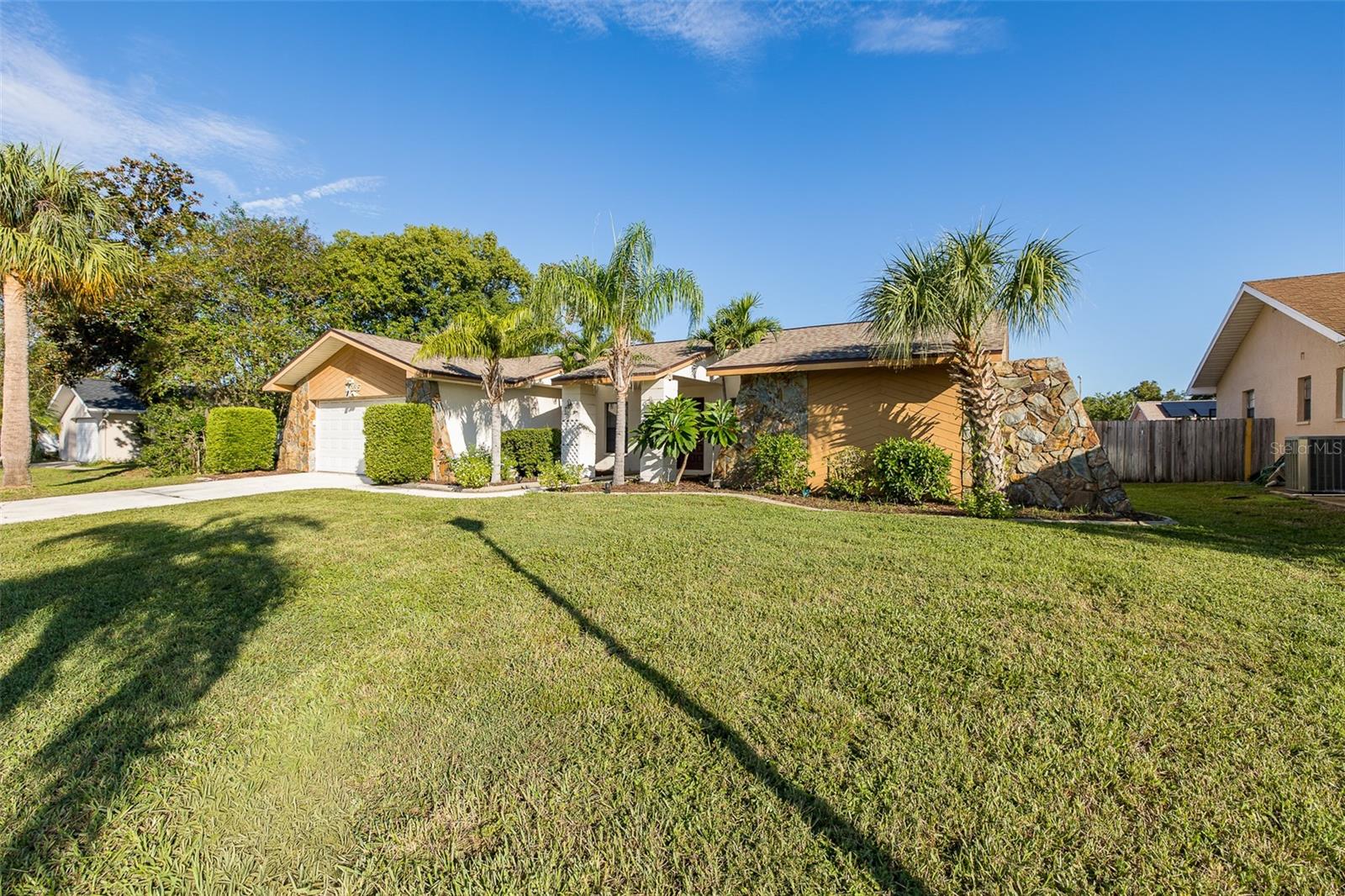 10235 LANDMARK DR