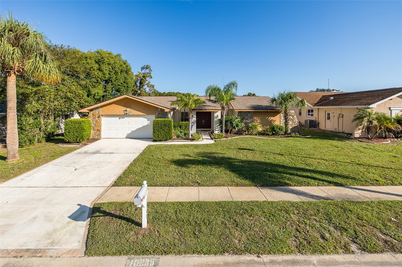 10235 LANDMARK DR