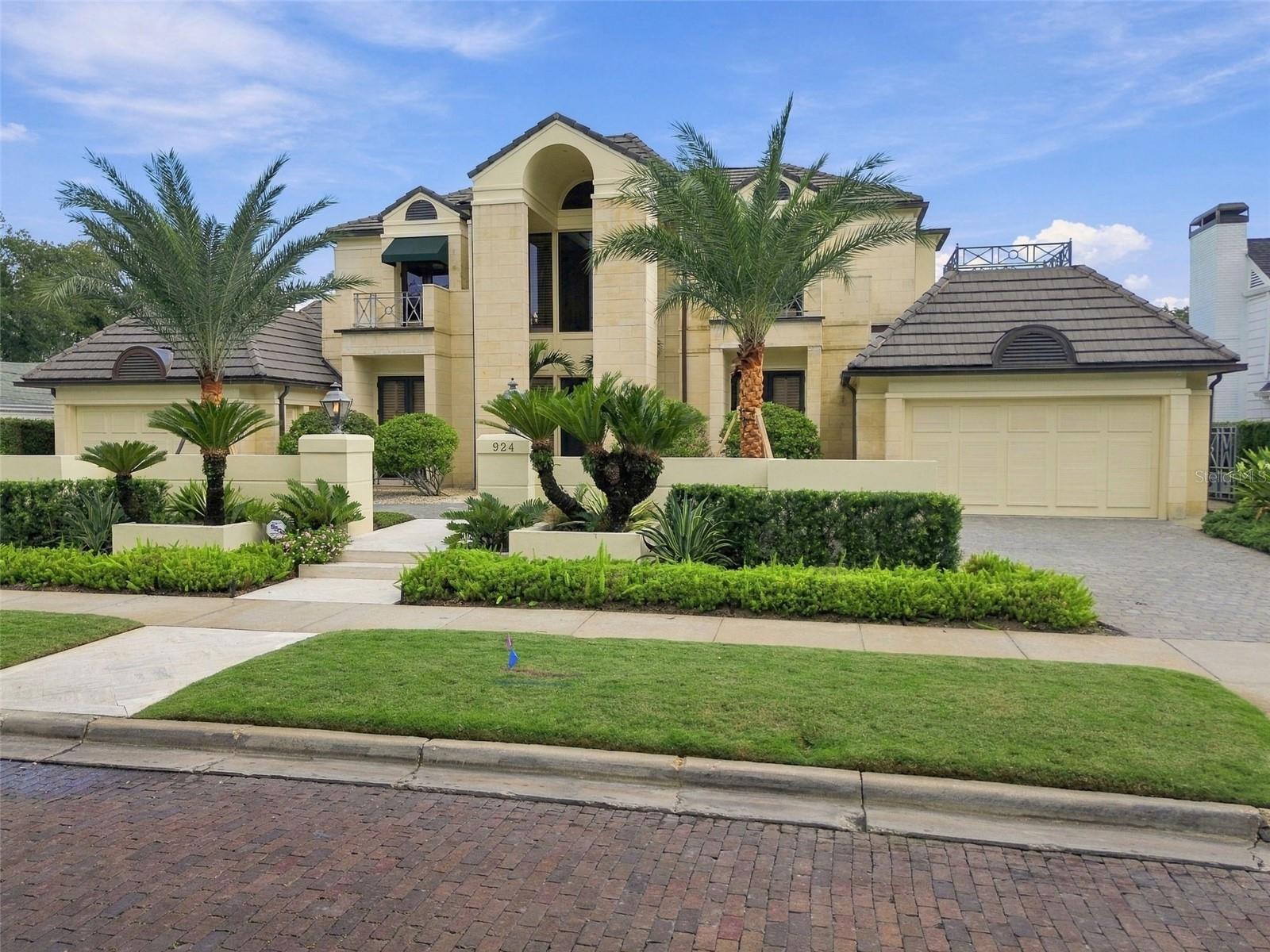 924 S GOLF VIEW ST
