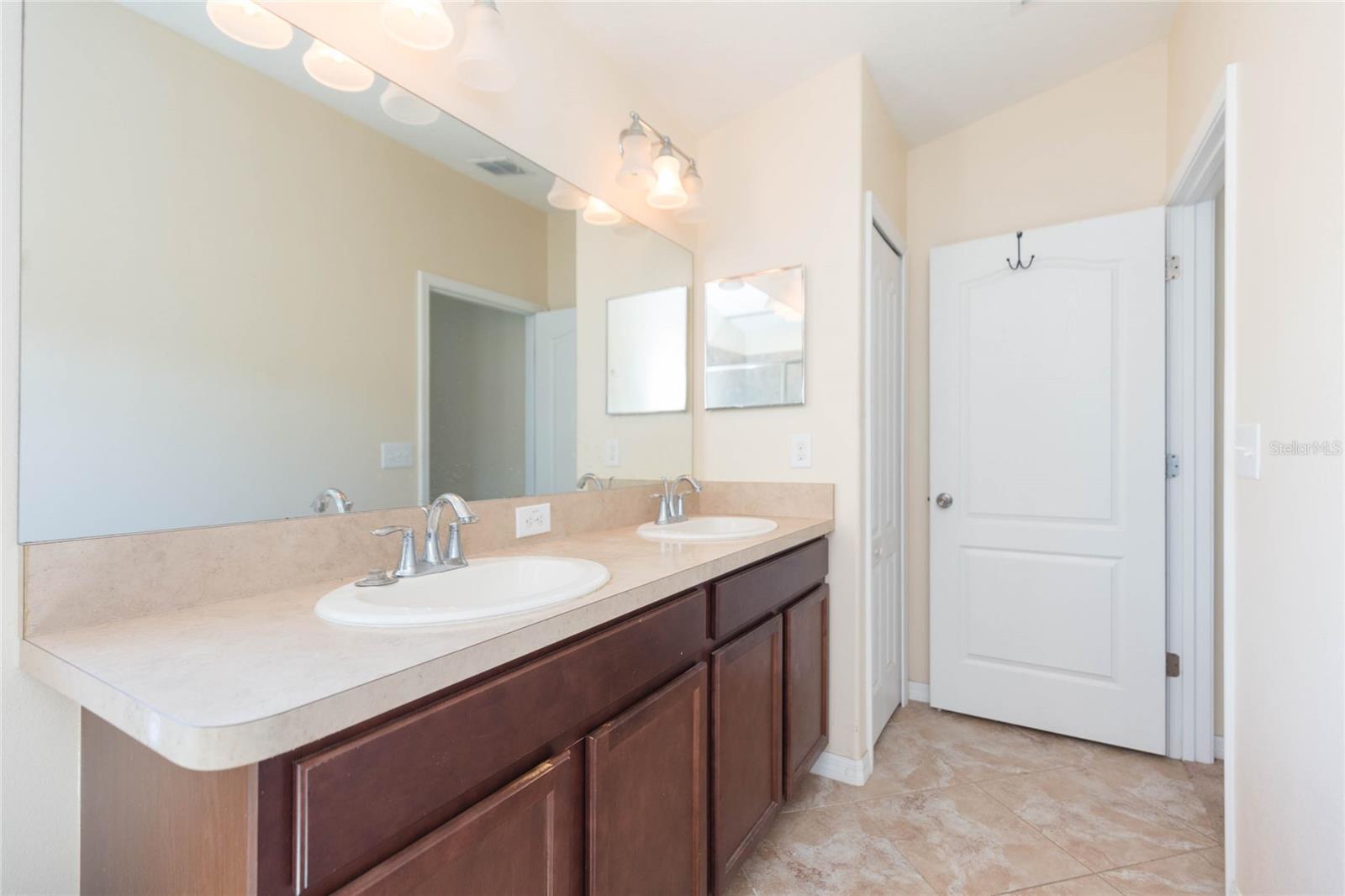 15406 DAKOTA SKY PL