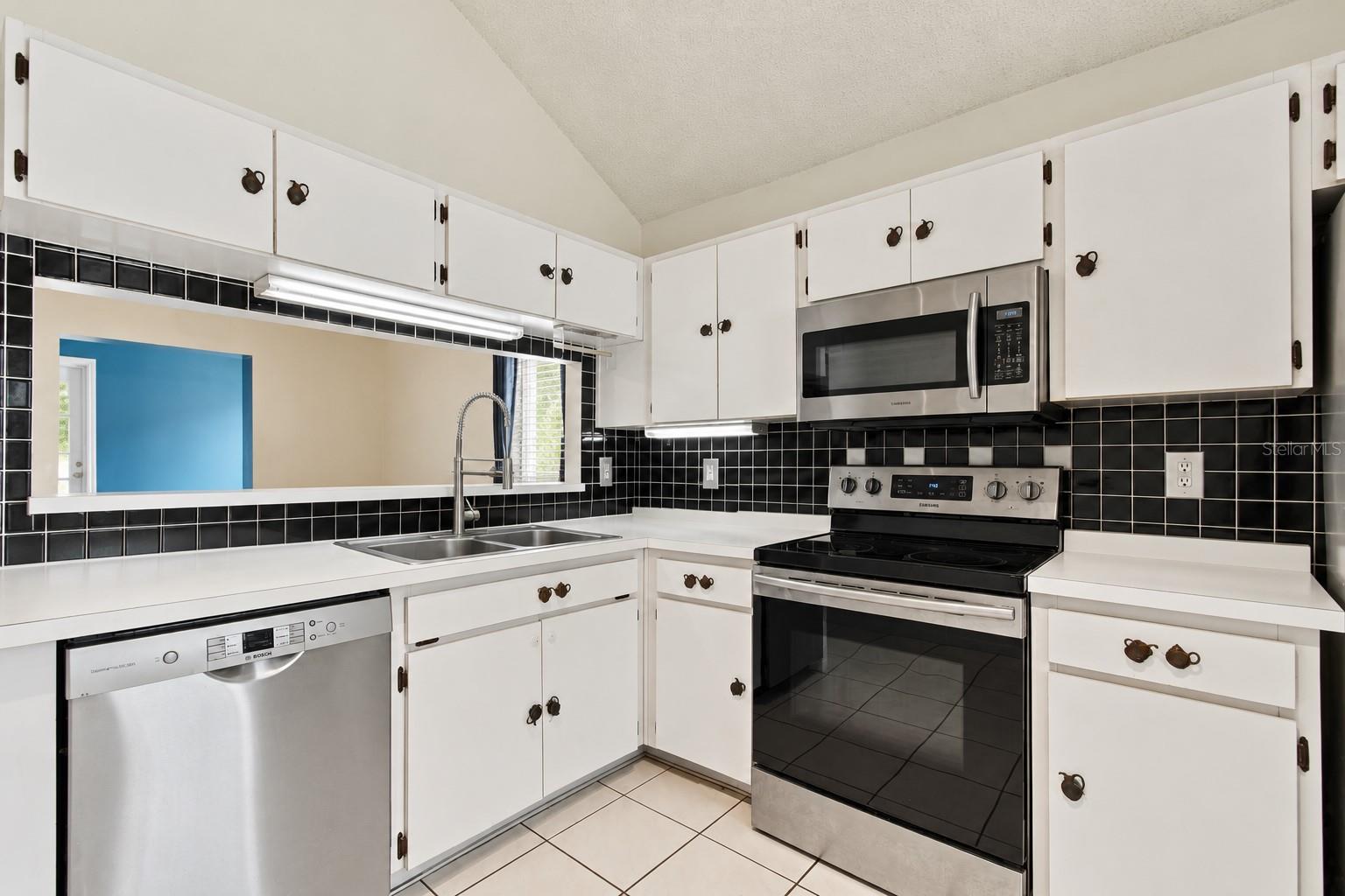 24138 TWIN CT