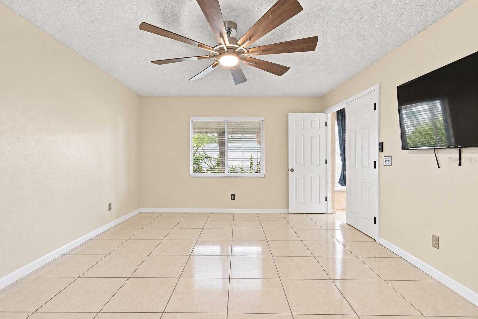 24138 TWIN CT