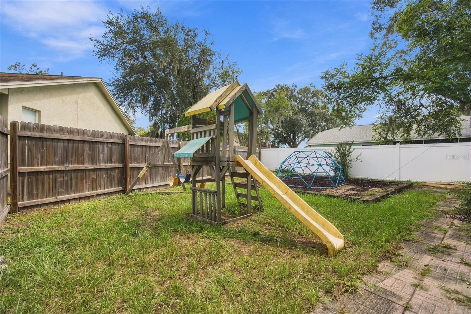 24138 TWIN CT