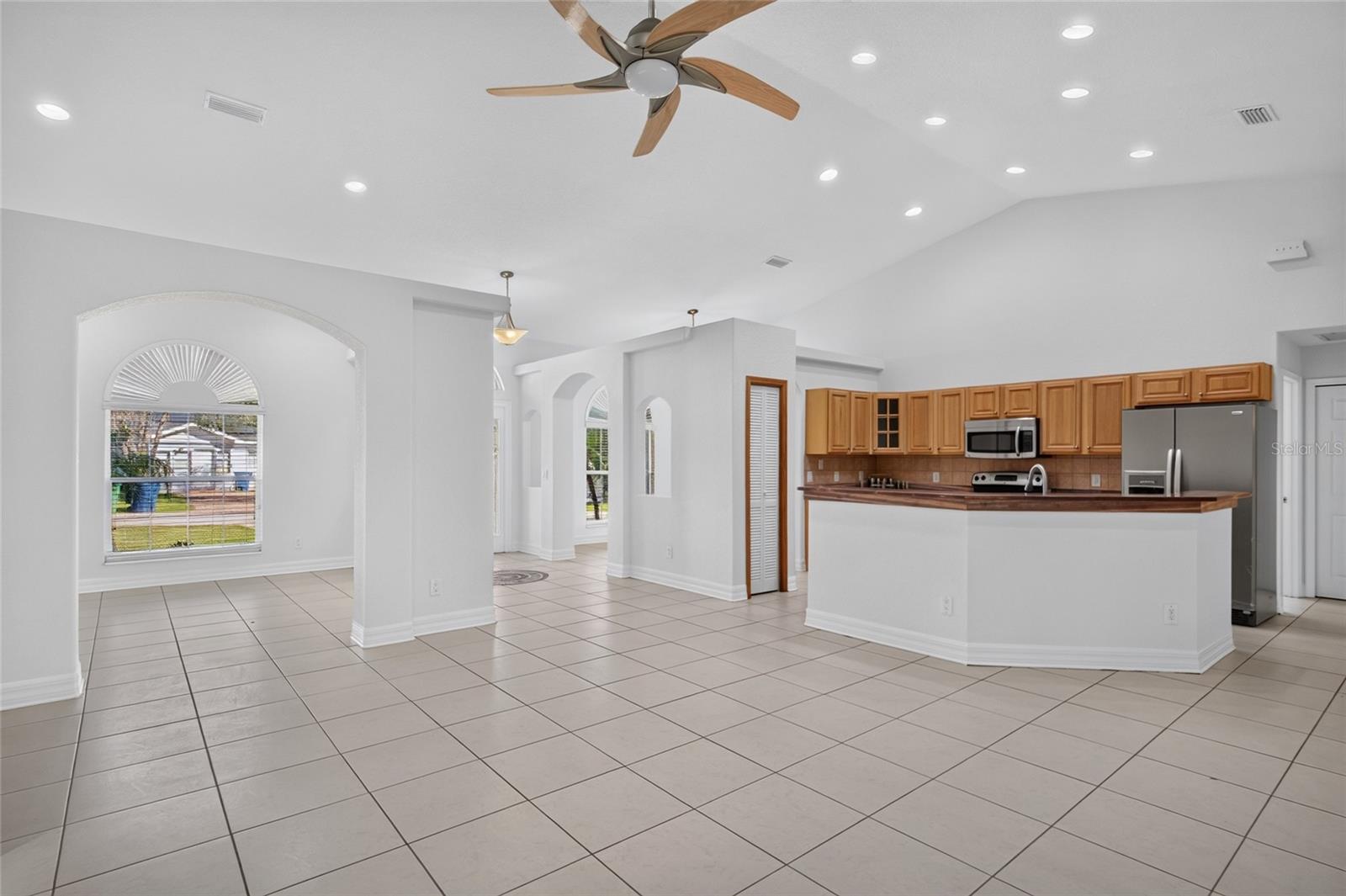 2108 W CORDELIA ST