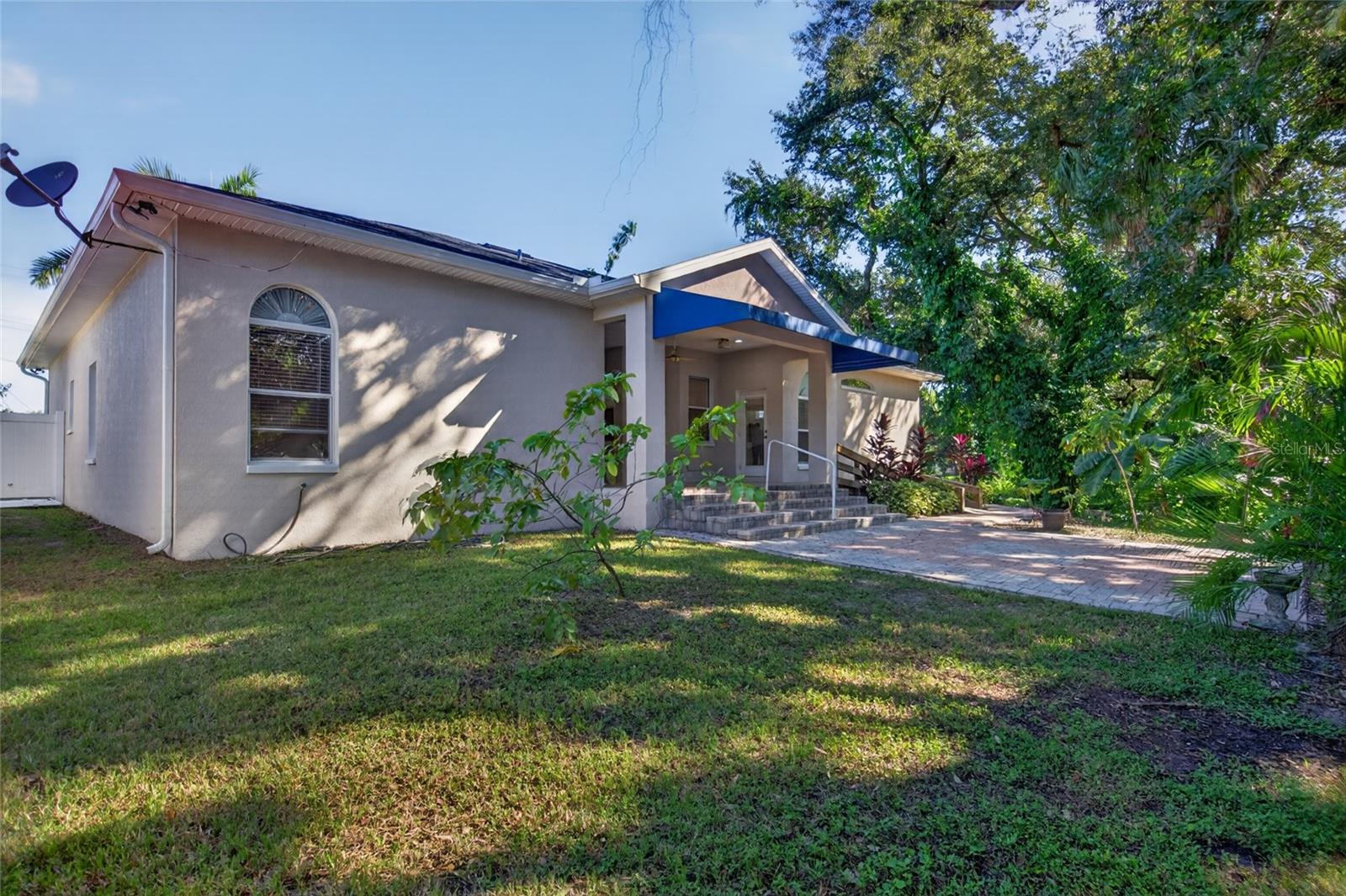 2108 W CORDELIA ST