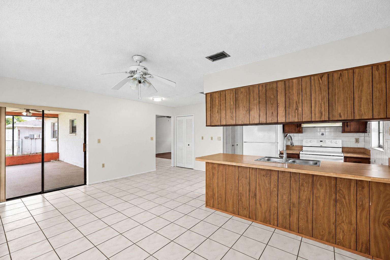 10970 PEPPERTREE LN